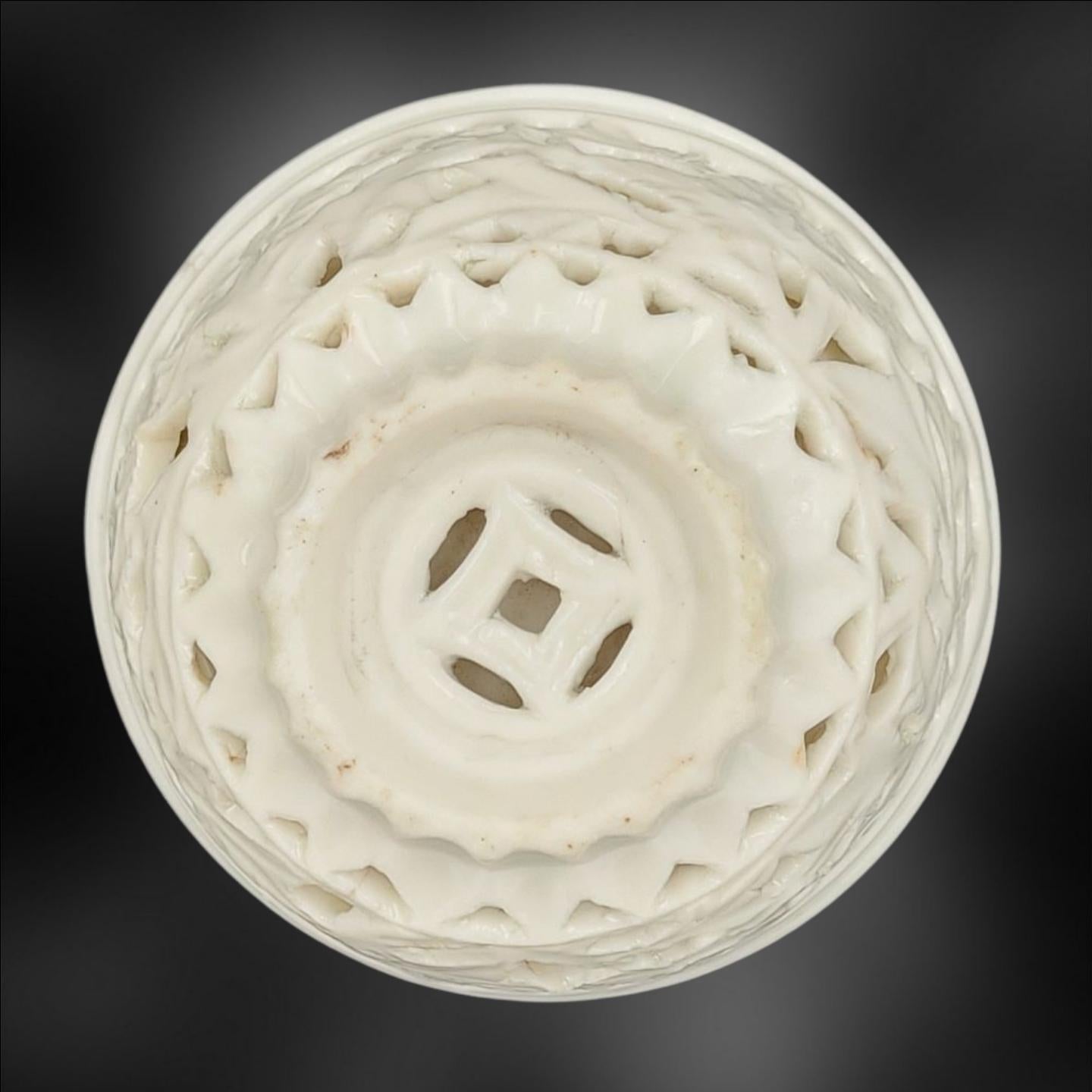 17th Century Pierced Tea Bowl, Dehua, Qing Dynasty, C1635 For Sale