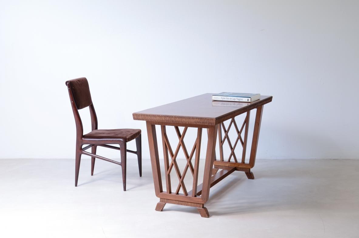 Pierluigi Colli 1940's elegant walnut desk with shaped uprights For Sale 1