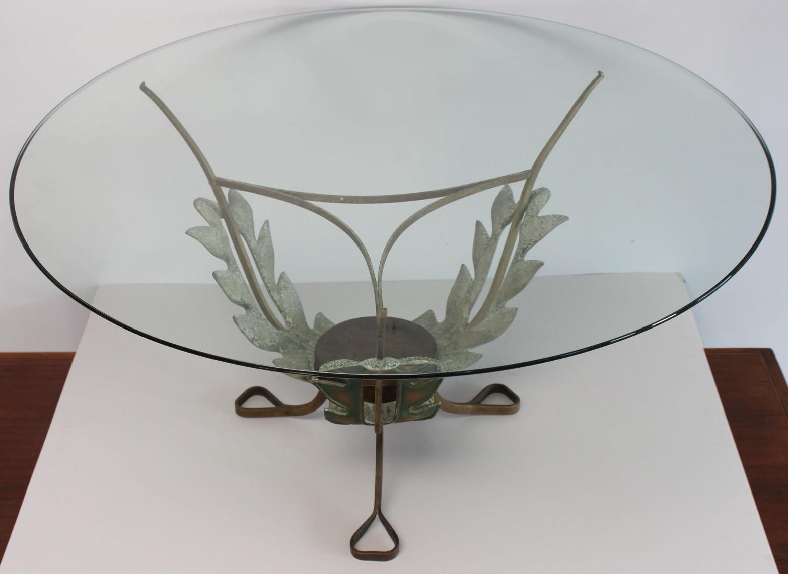 Italian midcentury patinated brass leaf motif cocktail coffee table designed by Pierluigi Colli.