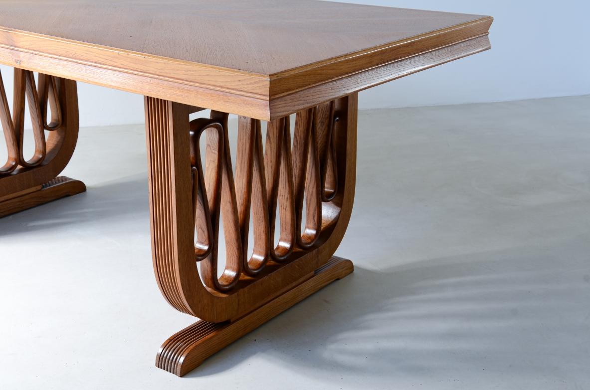 Pierluigi Colli  extraordinaire table en chêne avec montants façonnés en vente 1