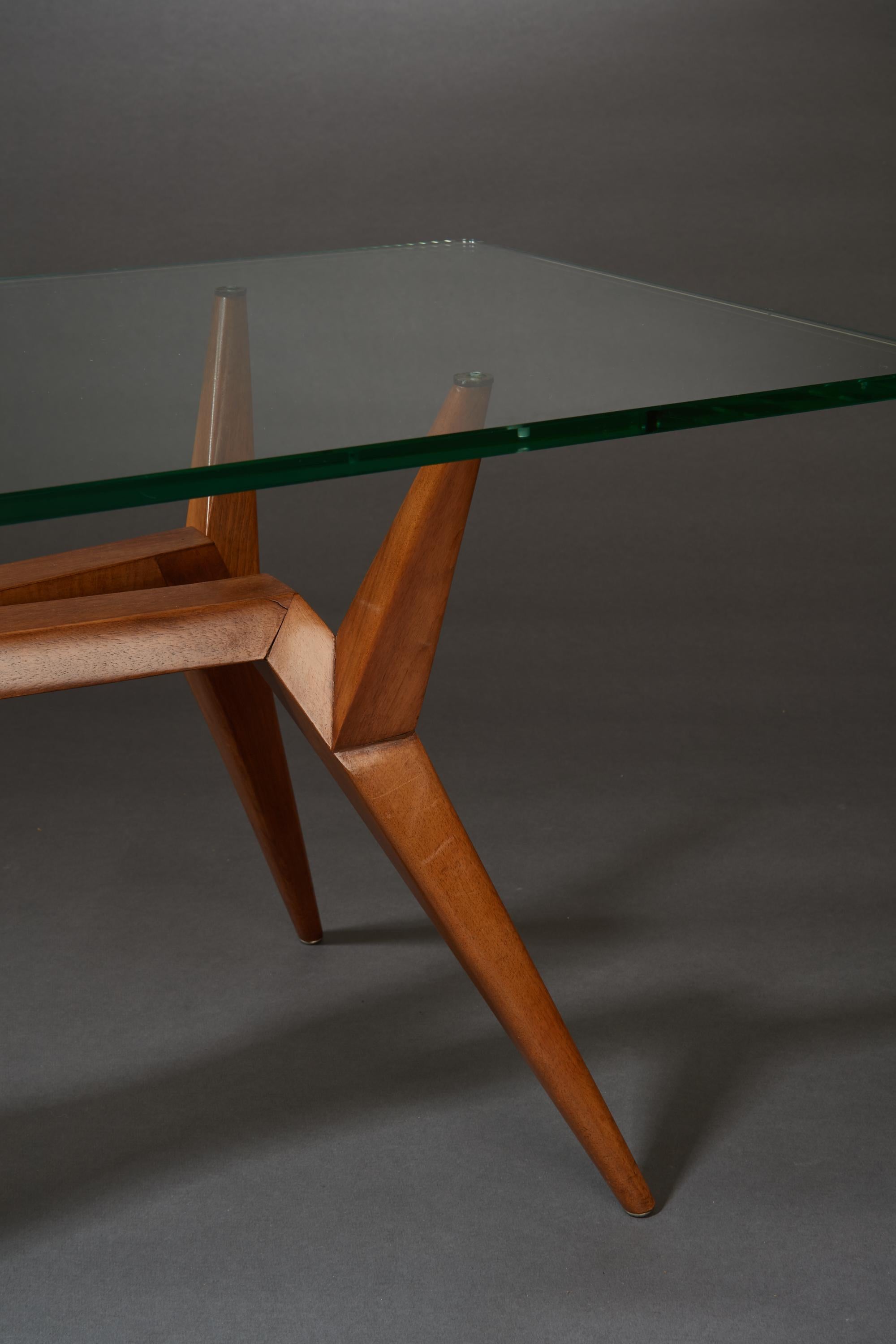 Pierluigi Giordani Rare table basse constructiviste en bois et verre, Italie années 1950 en vente 2