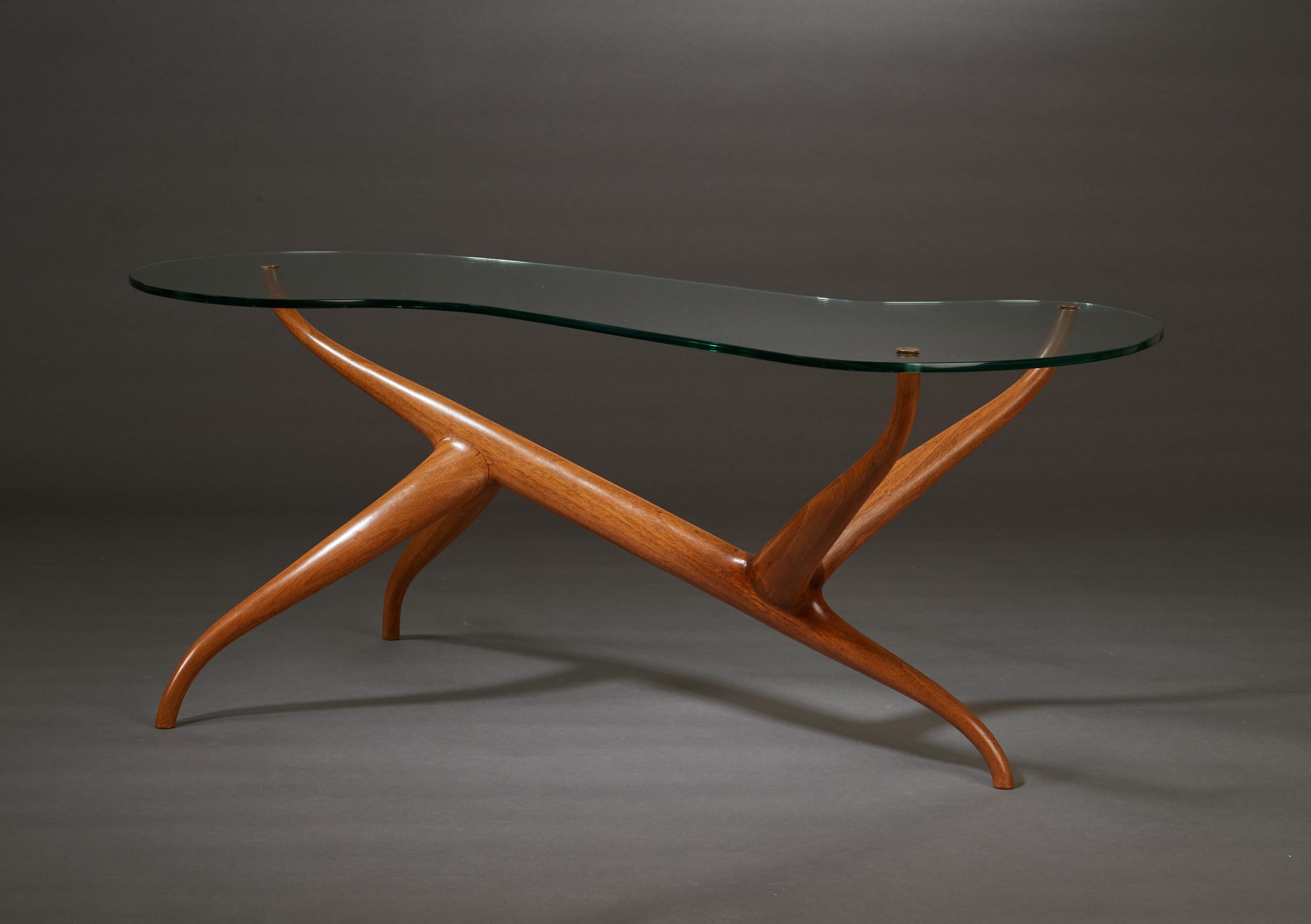 Pierluigi Giordani: Exceptional Sculptural Oak & Glass Coffee Table, Italy 1950s In Good Condition For Sale In New York, NY