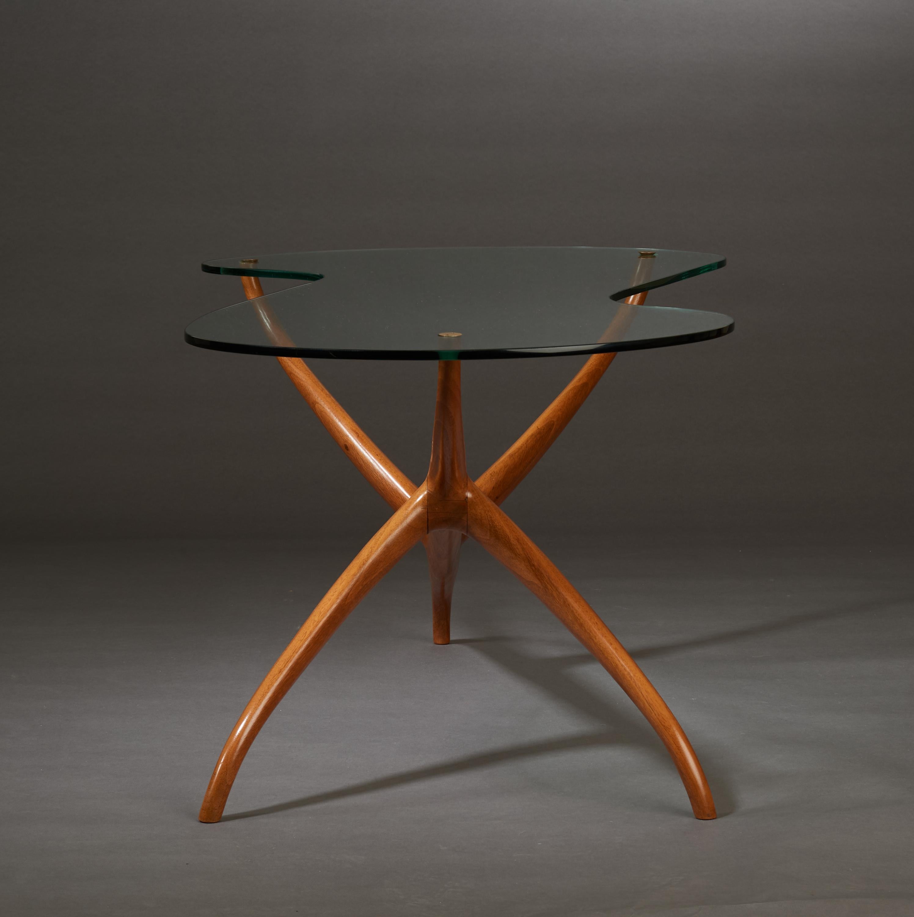 Verre Pierluigi Giordani : Exceptionnelle table basse sculpturale en Oak Oak et verre, Italie, années 1950 en vente
