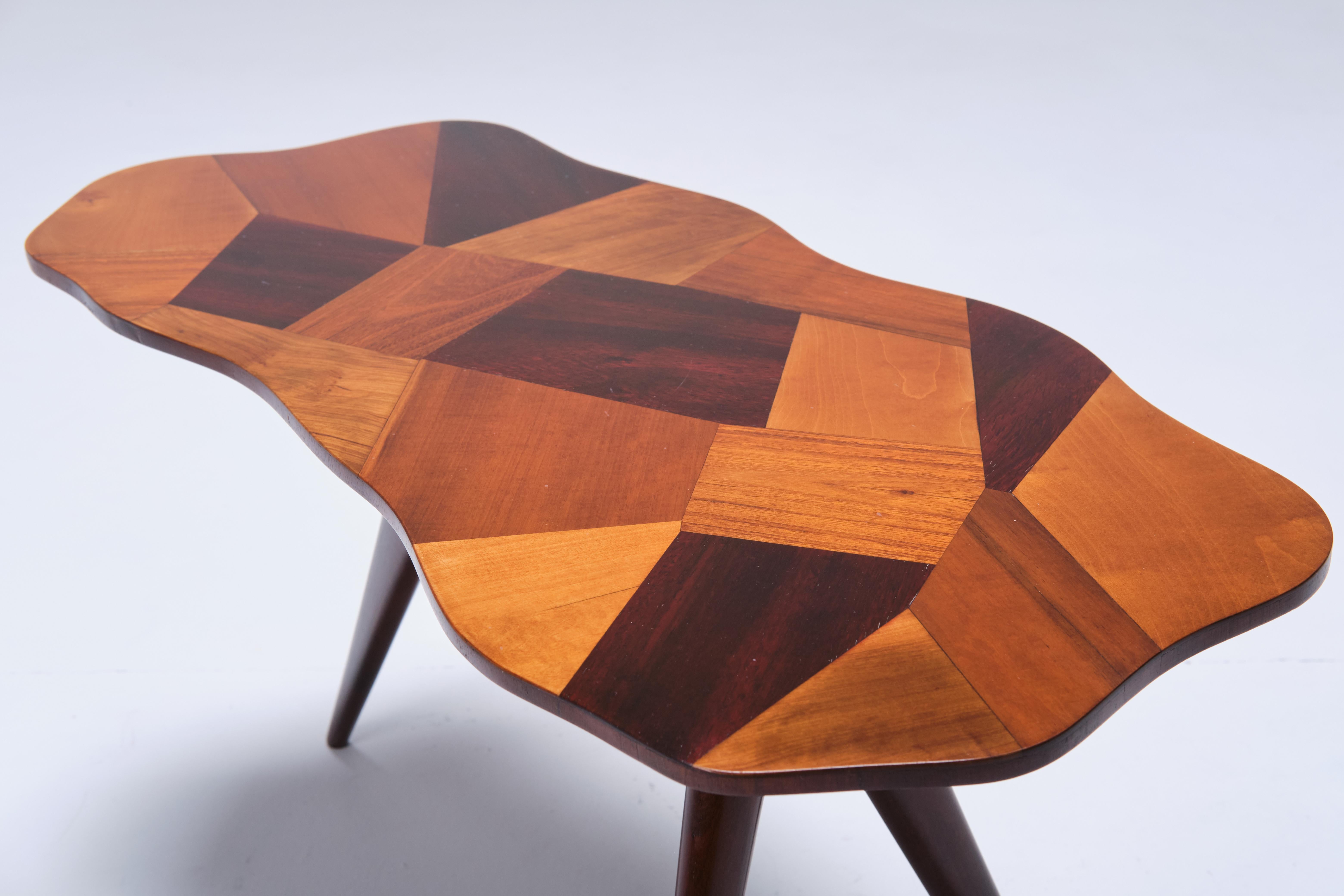 Pierluigi Giordani Low table multiple essences wood top - Italian Design 1950s For Sale 6