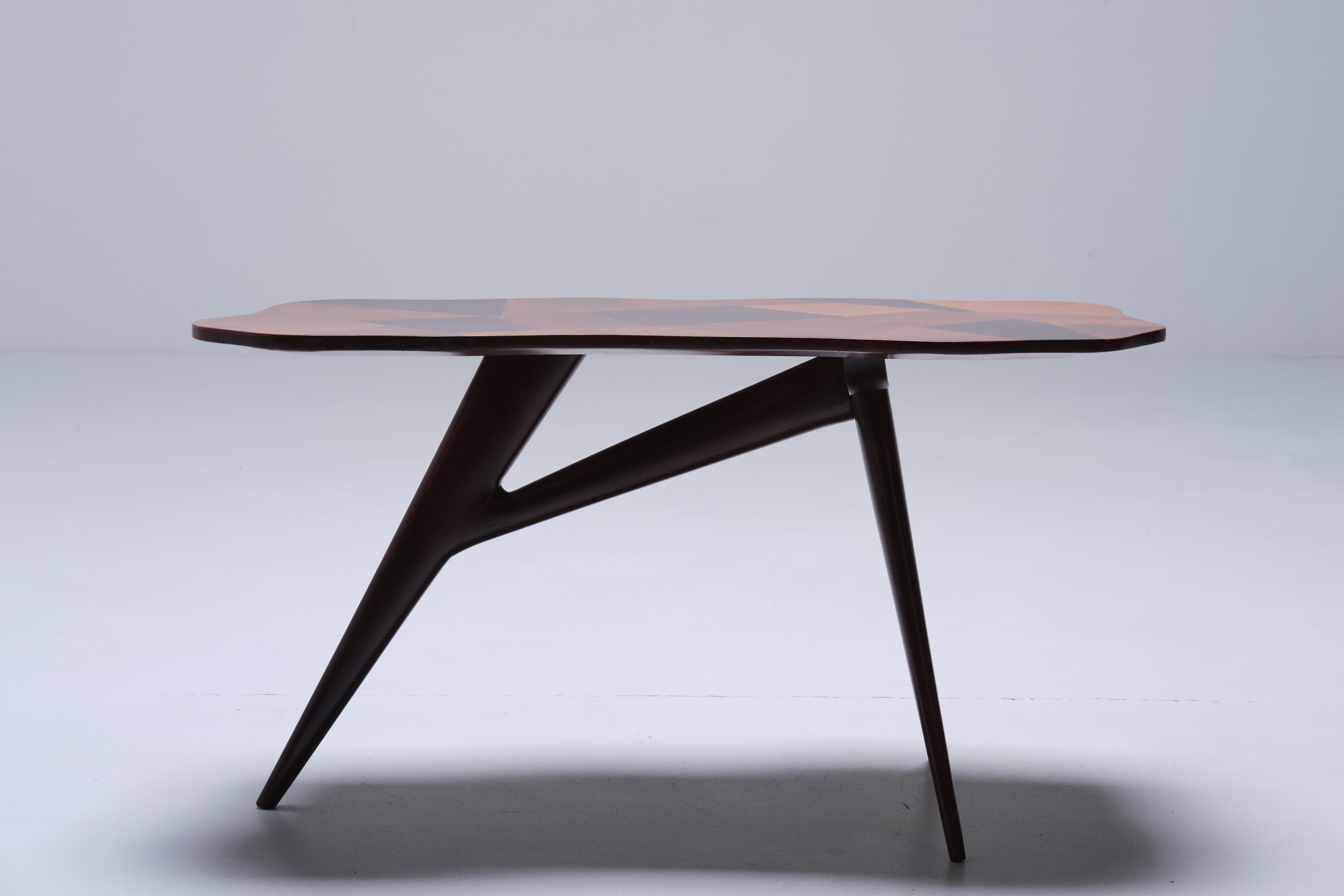 Pierluigi Giordani Low table multiple essences wood top - Italian Design 1950s For Sale 8