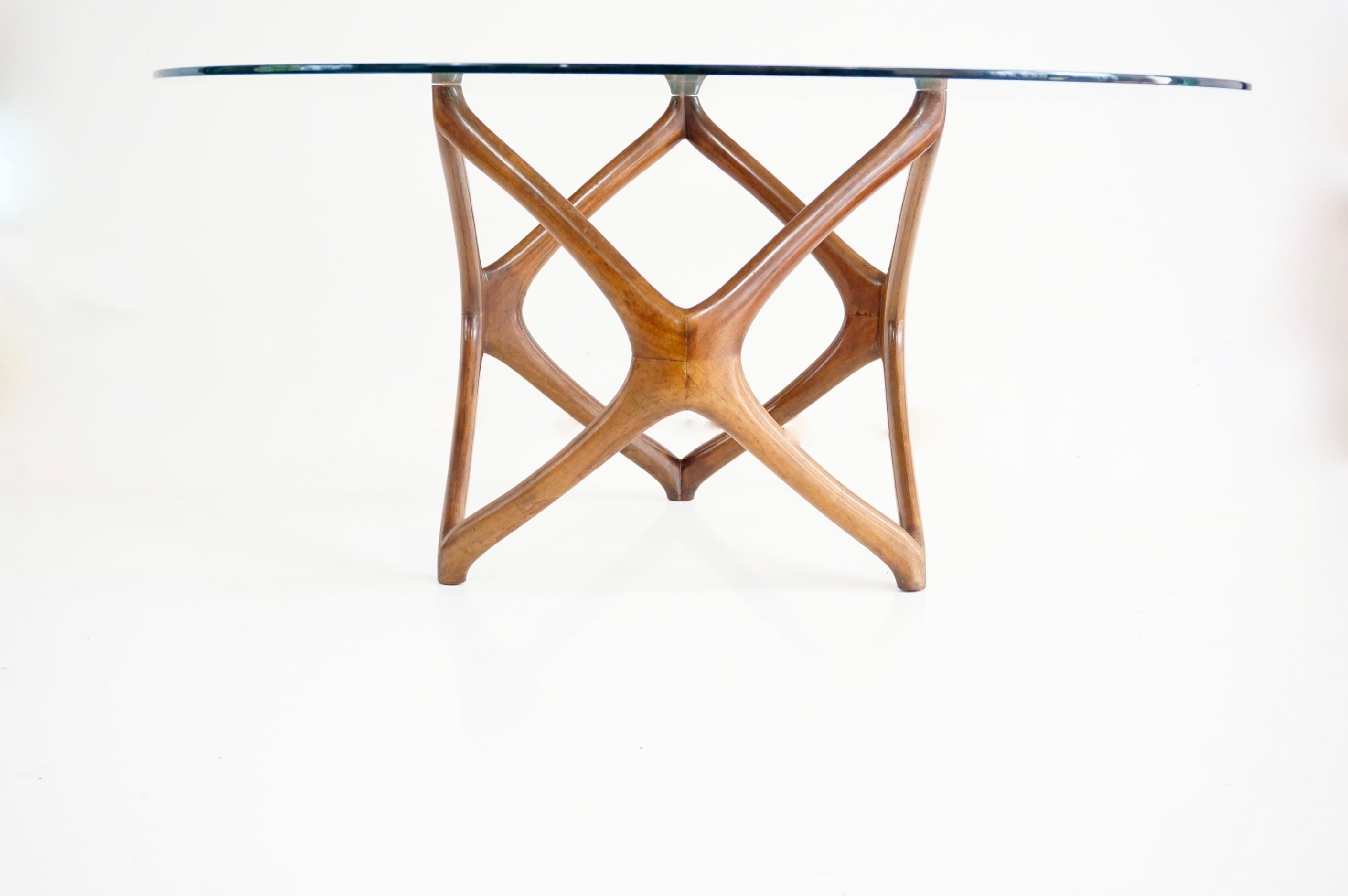 Runder Couchtisch von Pierluigi Giordani, geschnitztes Holz und Kristallplatte, 1950 (Moderne der Mitte des Jahrhunderts) im Angebot