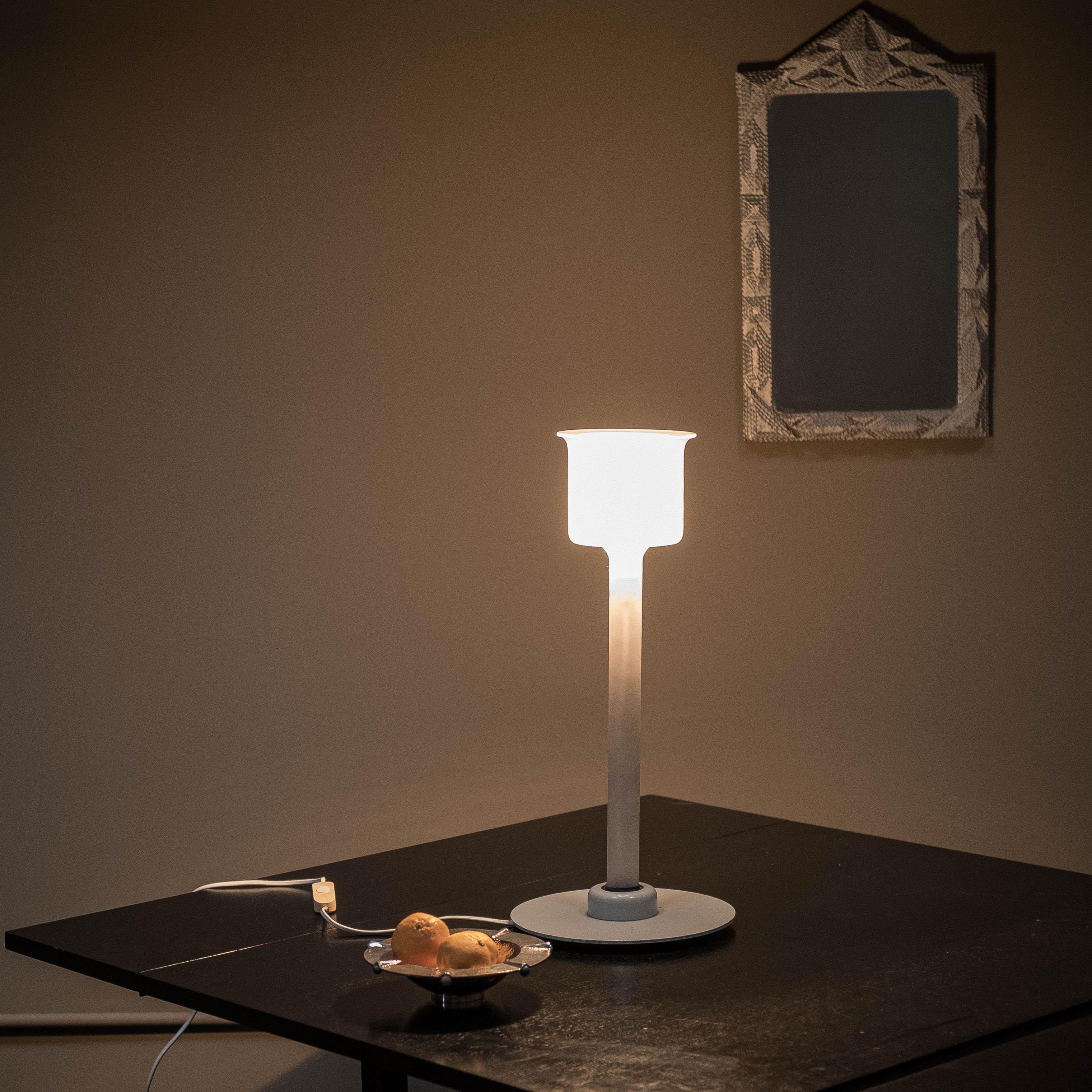 Italian Piero Castiglioni and Roberto Menghi 'Canna' Table lamp, 1981 For Sale