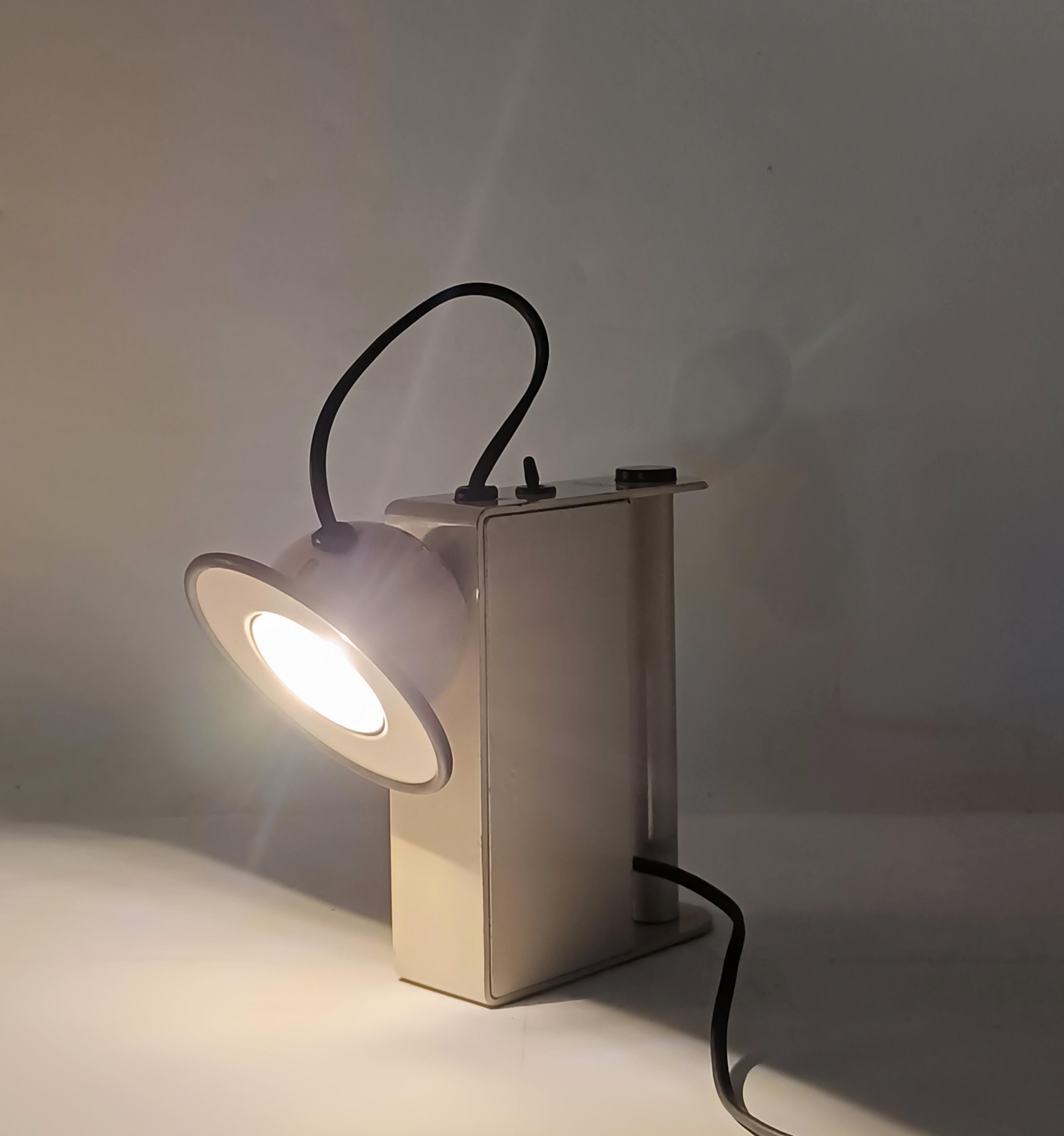 Piero Castiglioni y Gae Aulenti para Stilnovo Lámpara de mesa 