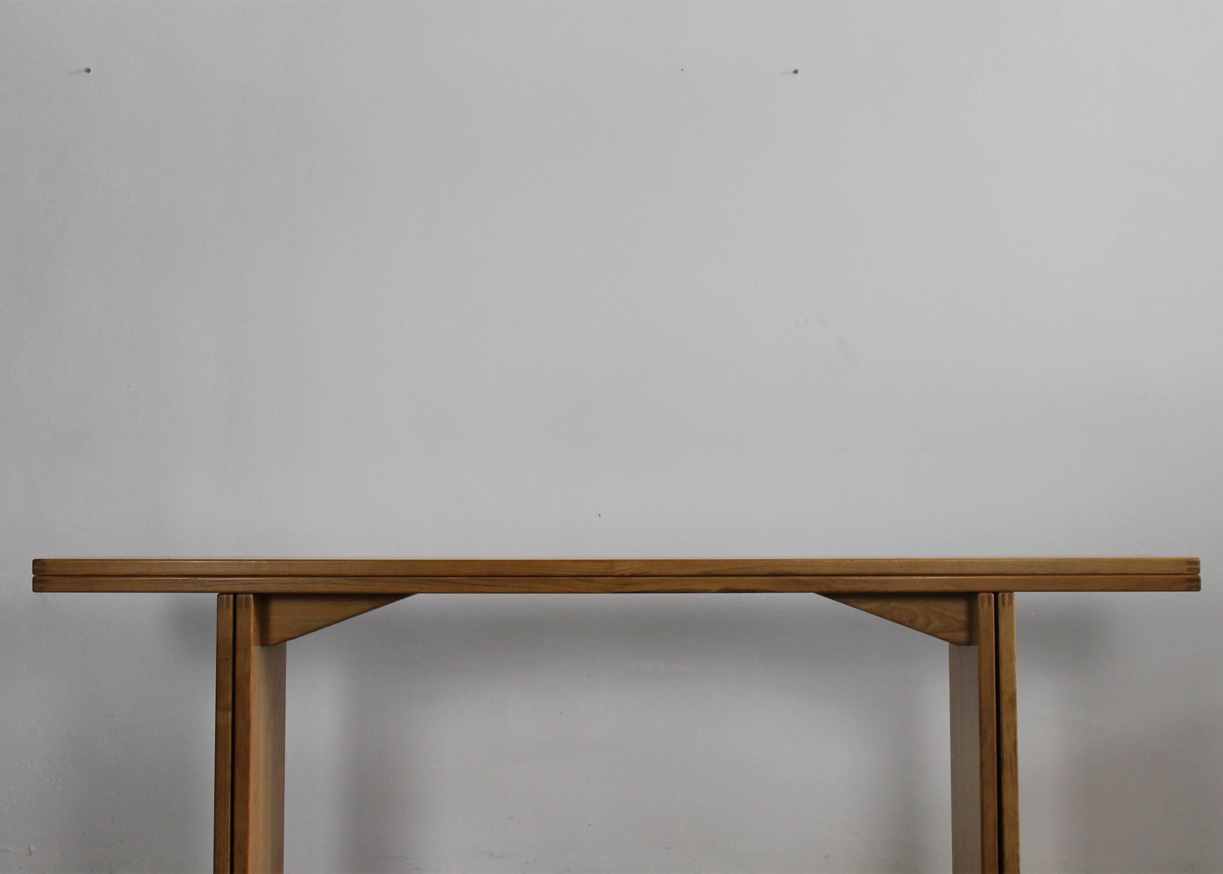Mid-Century Modern Piero De Martini La Barca Rectangular Folding Table in Wood by Cassina, 1975