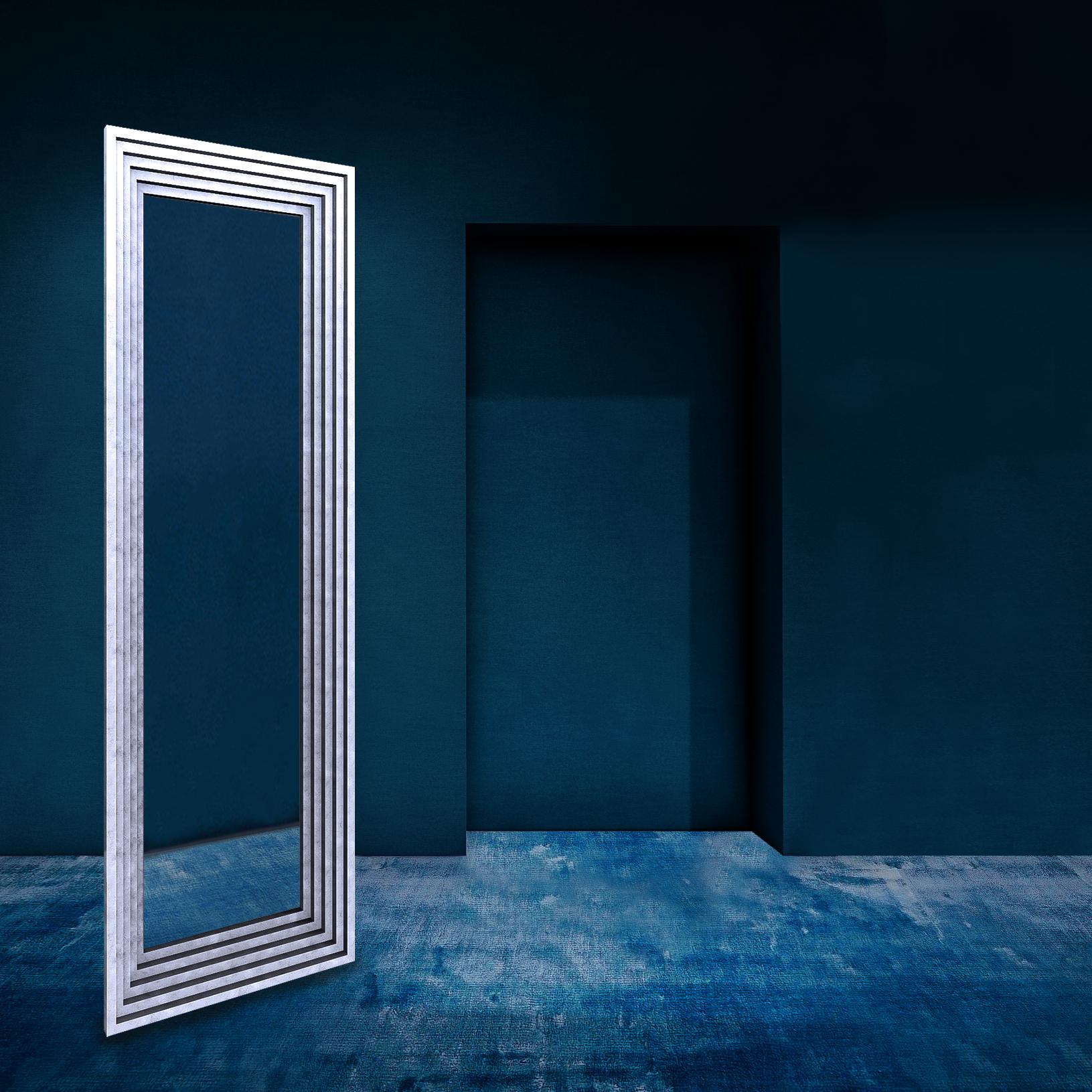 Doppelseitiger Wandspiegel oder freistehender Spiegel aus Aluminiumguss von Piero (Gegossen) im Angebot