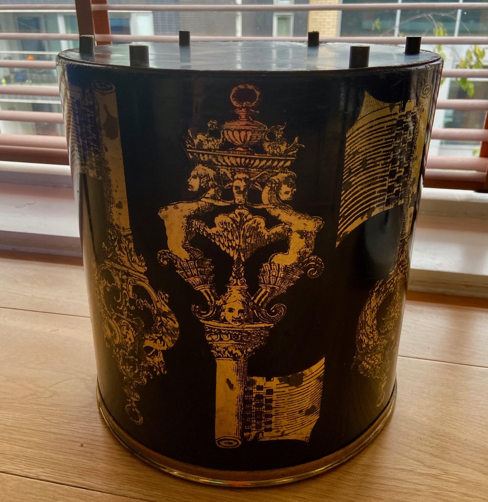 Piero Fornasetti 1950s Black and Gold Stencilled Key Design Paper Waste Basket For Sale 7