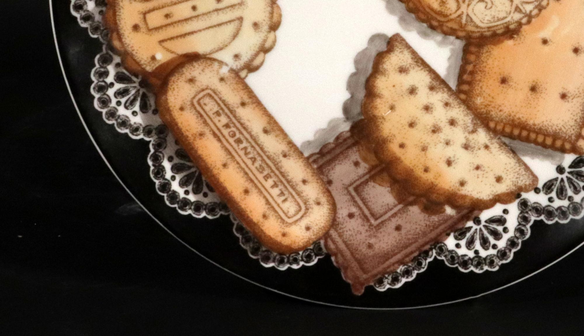 Italian Piero Fornasetti Biscotti Pattern Porcelain Plate, Trompe l'oeil Cookies For Sale