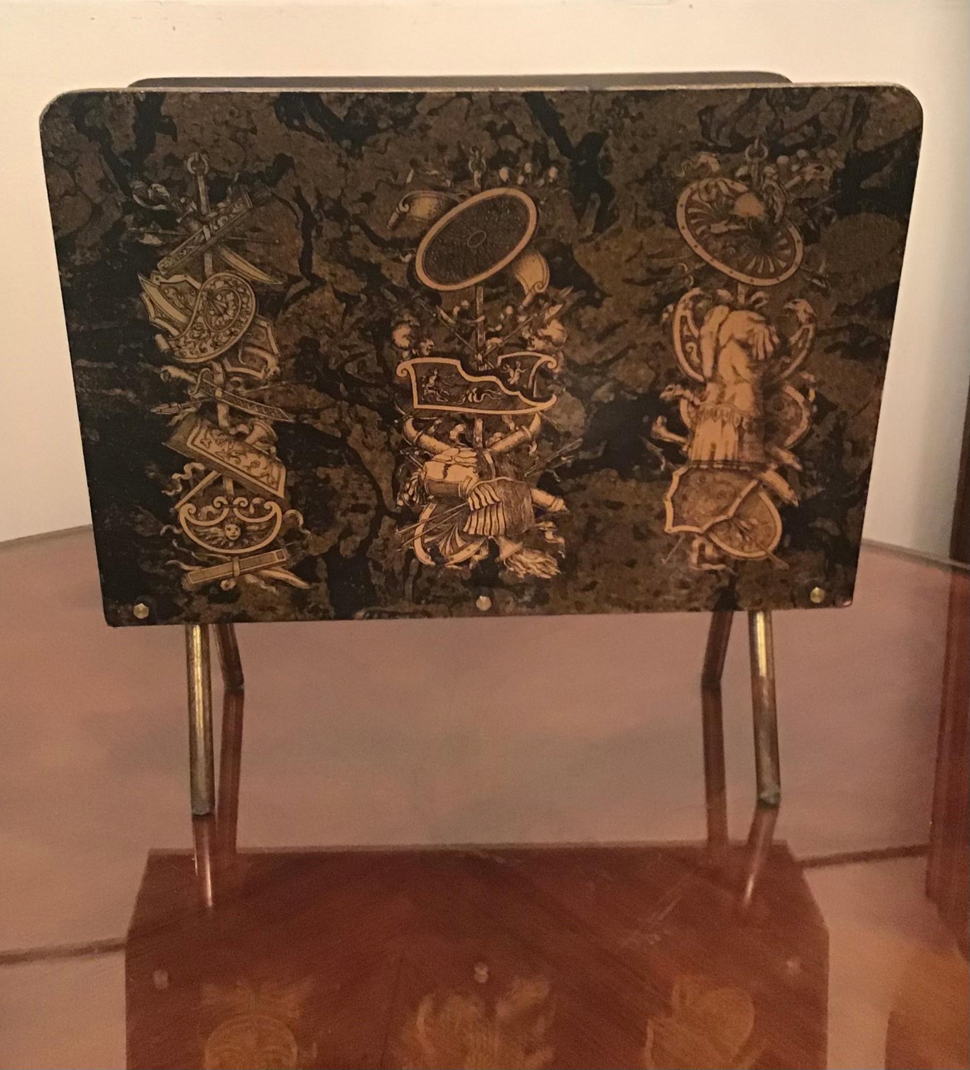 Piero Fornasetti “Bucciarelli “Magazine Rack Brass Lacquered Wood, 1950, Italy  2