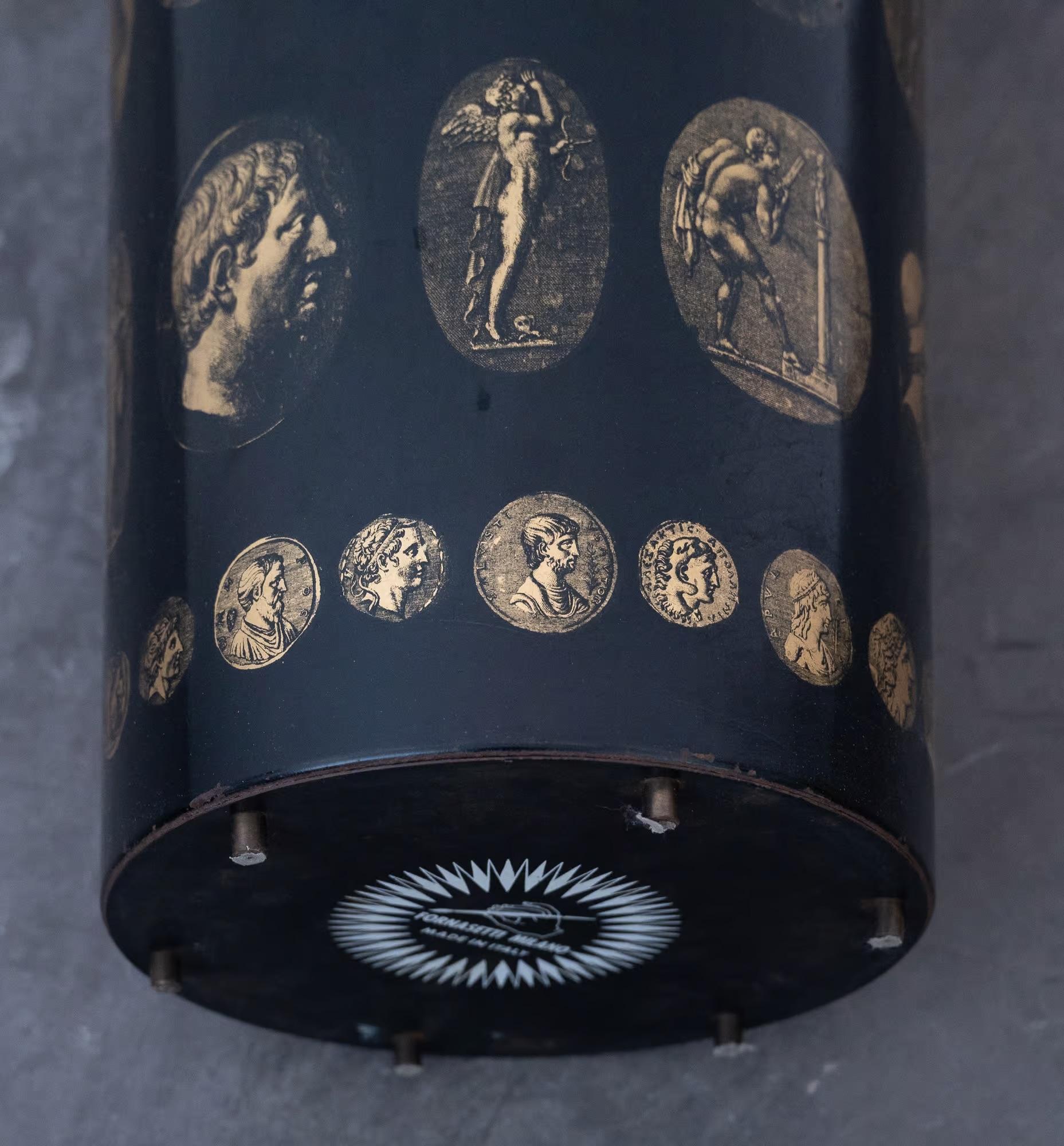 Piero Fornasetti Modèle Cameos Porte-parapluies en vente 12
