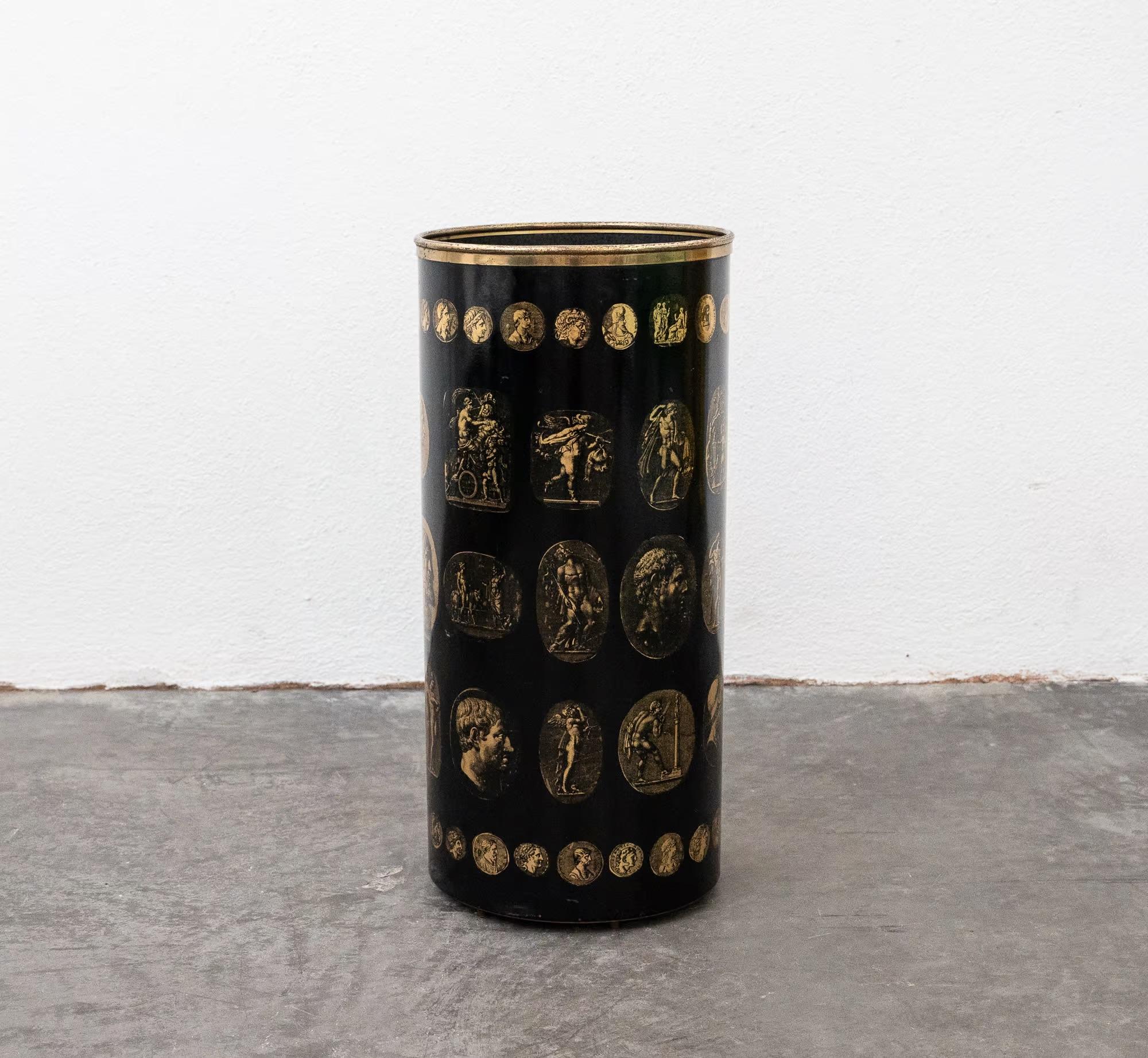 Piero Fornasetti Modèle Cameos Porte-parapluies en vente 2