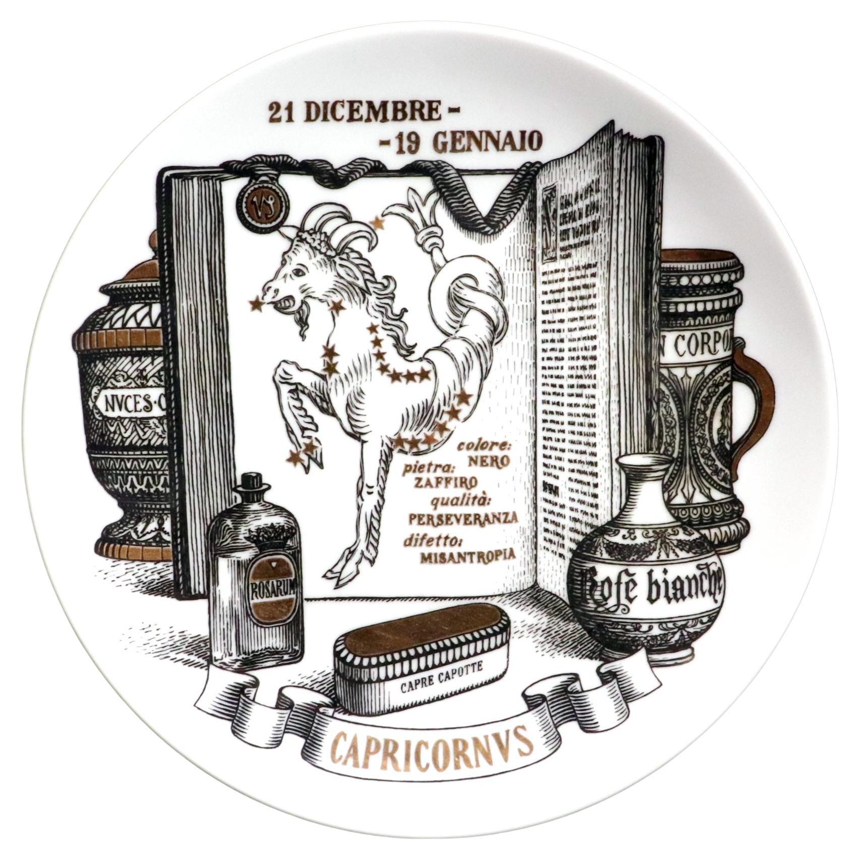 Assiette en porcelaine Capricorne Zodiac de Piero Fornasetti, The Zodiac Pharmacopoeia