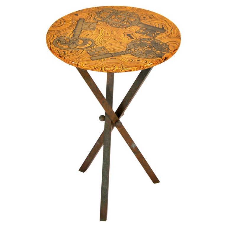 Piero Fornasetti Chiavi Side Table, Lacquered Wood and Brass, 1960s For Sale