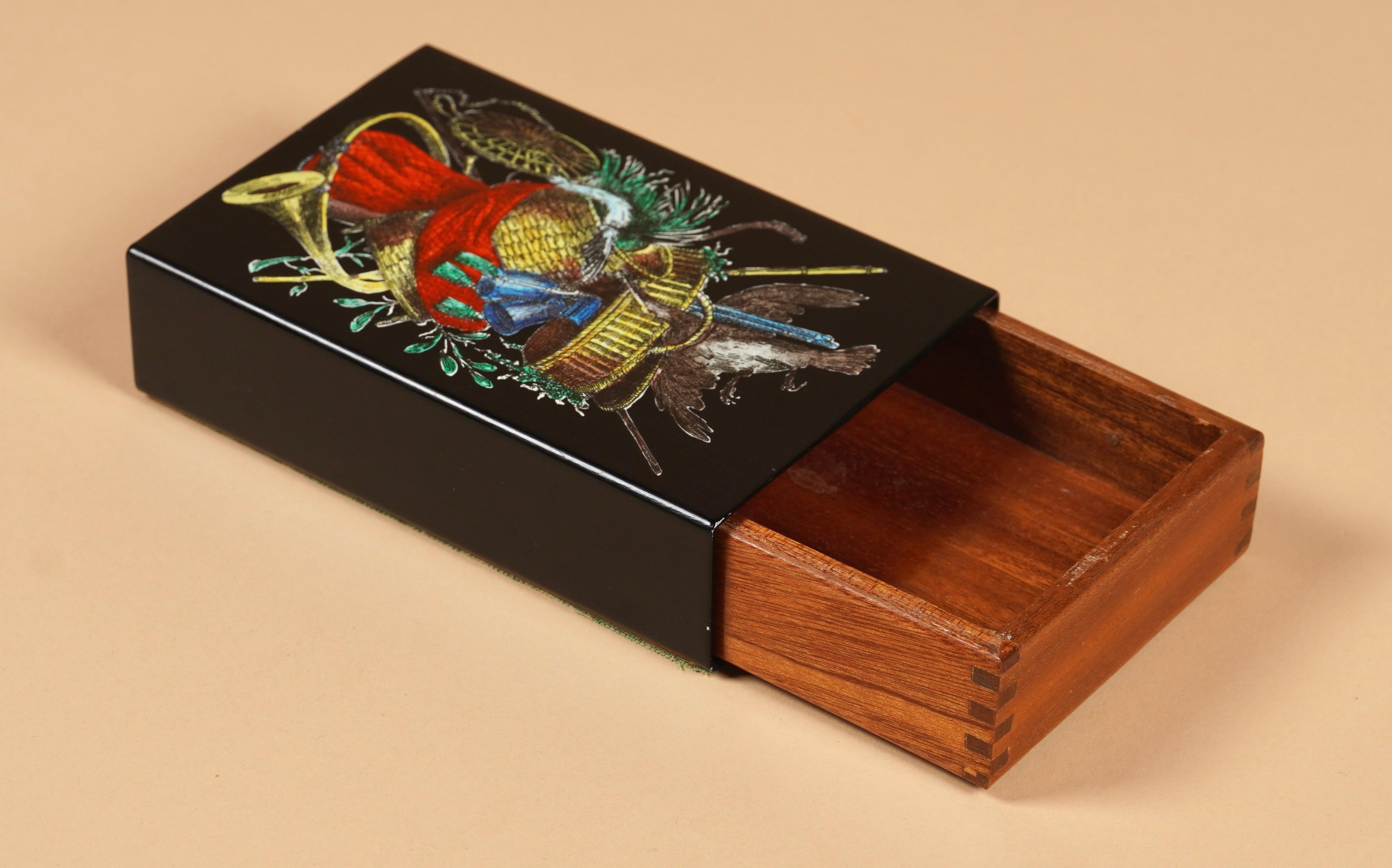 Piero Fornasetti Decorative Painted Box In Good Condition In Oakland, CA