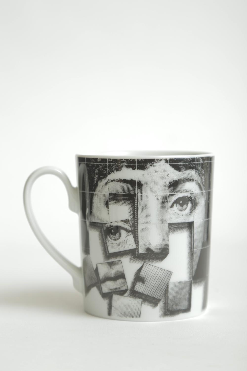 Late 20th Century Piero Fornasetti for Rosenthal Lina Porcelain Coffee or Tea Mugs Vintage Set /4