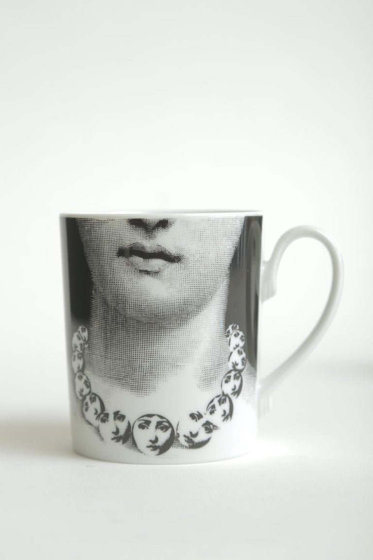 Piero Fornasetti for Rosenthal Lina Porcelain Coffee or Tea Mugs Vintage For Sale 3