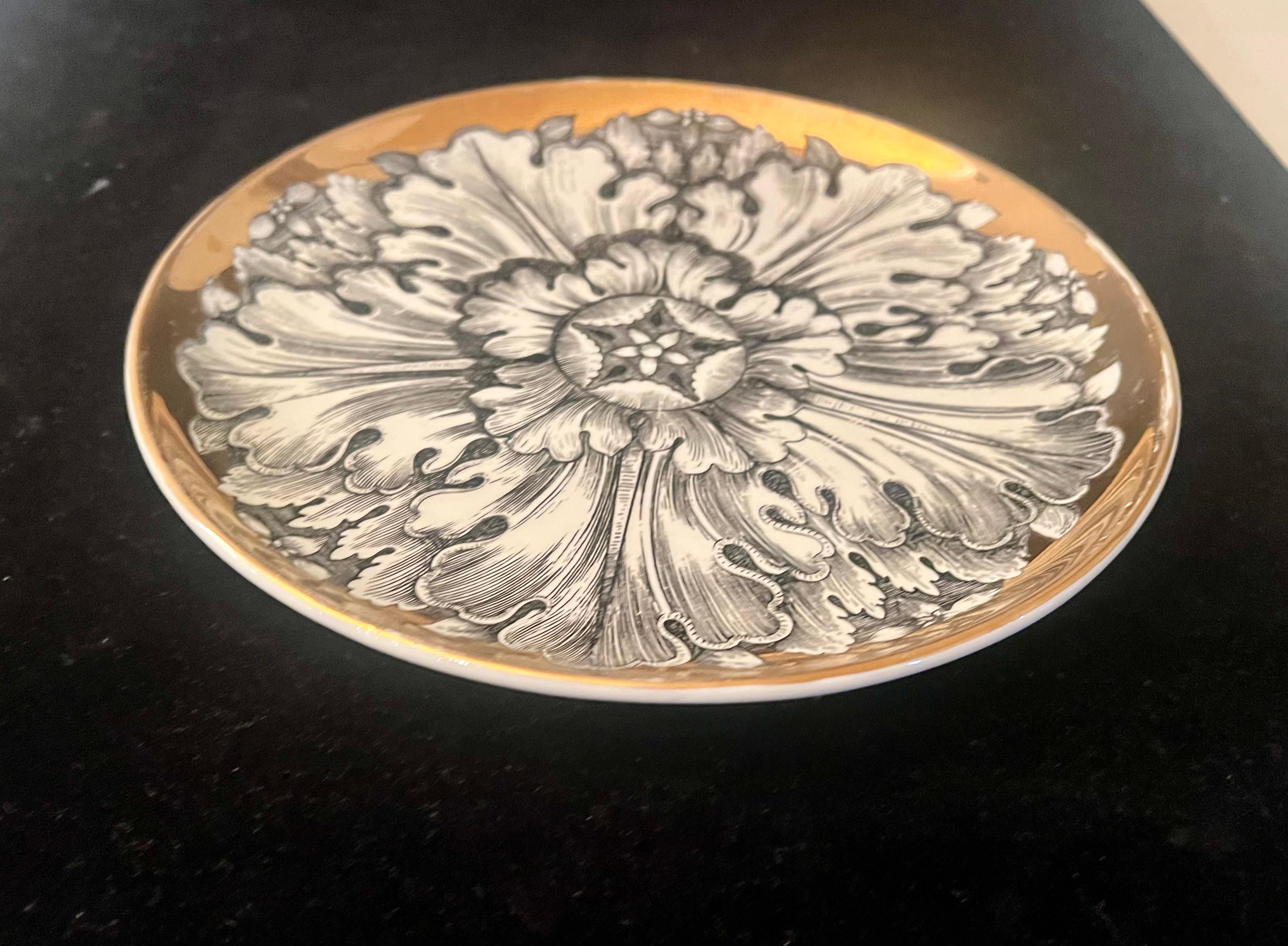 Italian Piero Fornasetti for Rosoni Pattern Porcelain Decorative Plate Italy For Sale