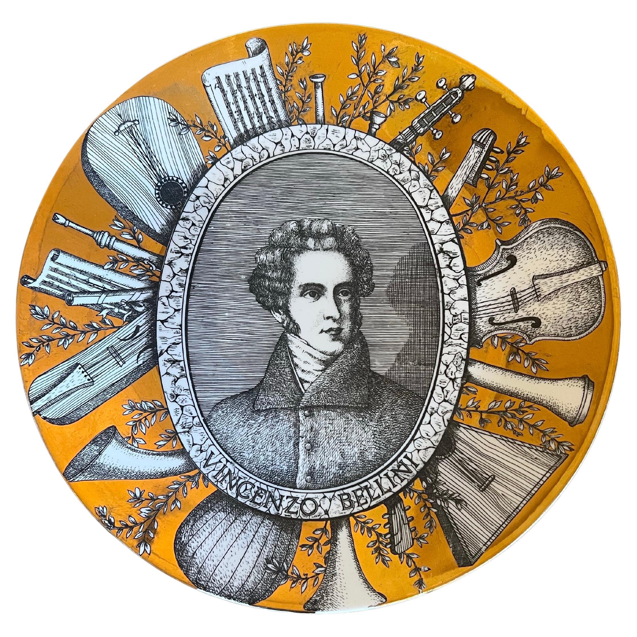 Piero Fornasetti Grandi Maestri Italian Gilt Porcelain Plate Bellini Portrait im Angebot