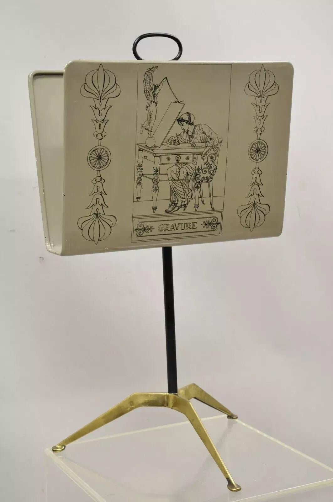Mid-Century moderno Piero Fornasetti Porta riviste in ottone in stile Mid Century Moderno in vendita