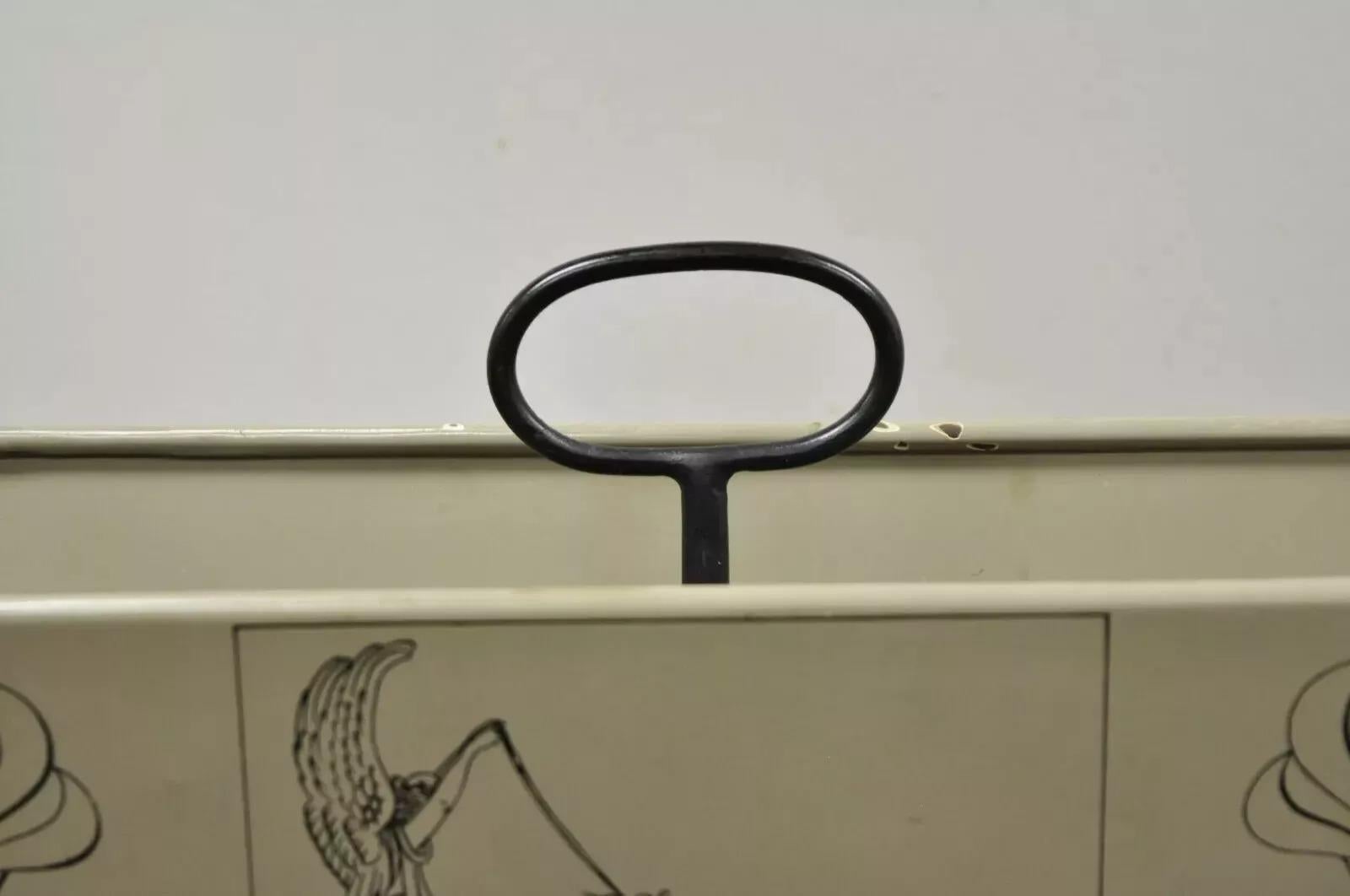 Piero Fornasetti Porta riviste in ottone in stile Mid Century Moderno in vendita 1