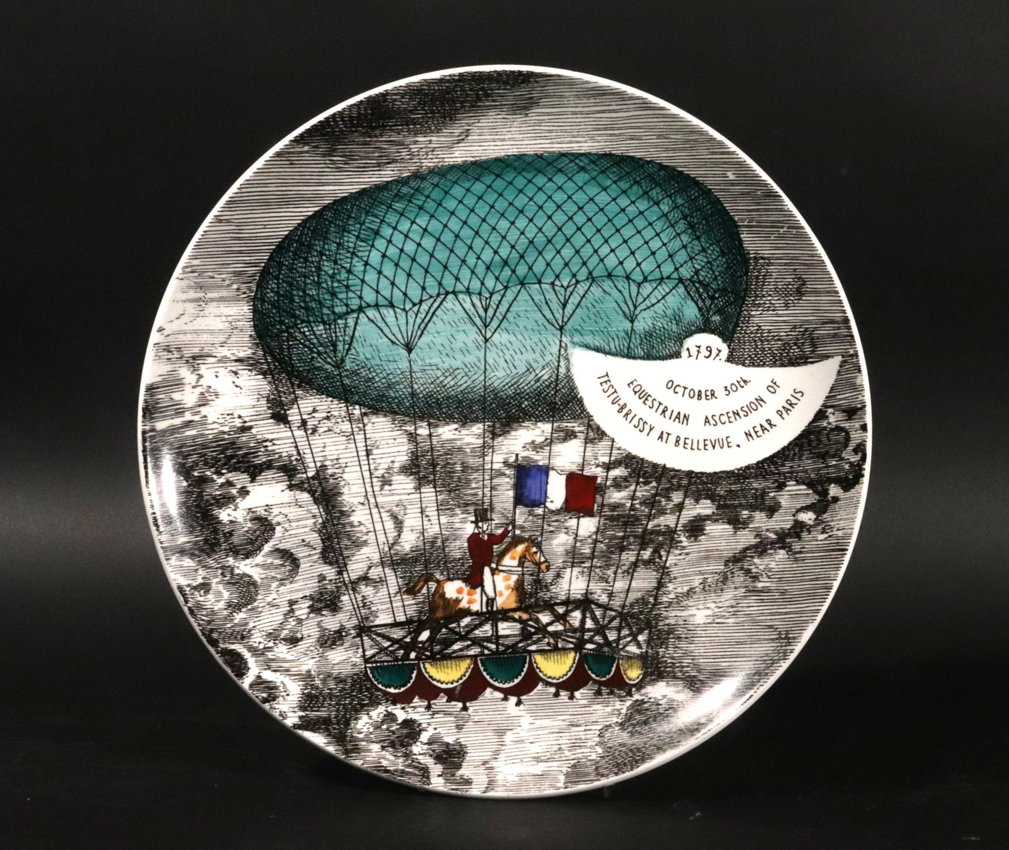 Piero Fornasetti Platos Globo Aerostático, Estampado Mongolfiere, Lote de Seis Alfarería en venta