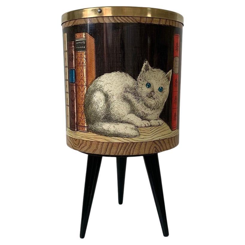 Piero Fornasetti  "Libri"  Rara cesta vintage con patas, circa 1950, Italia.