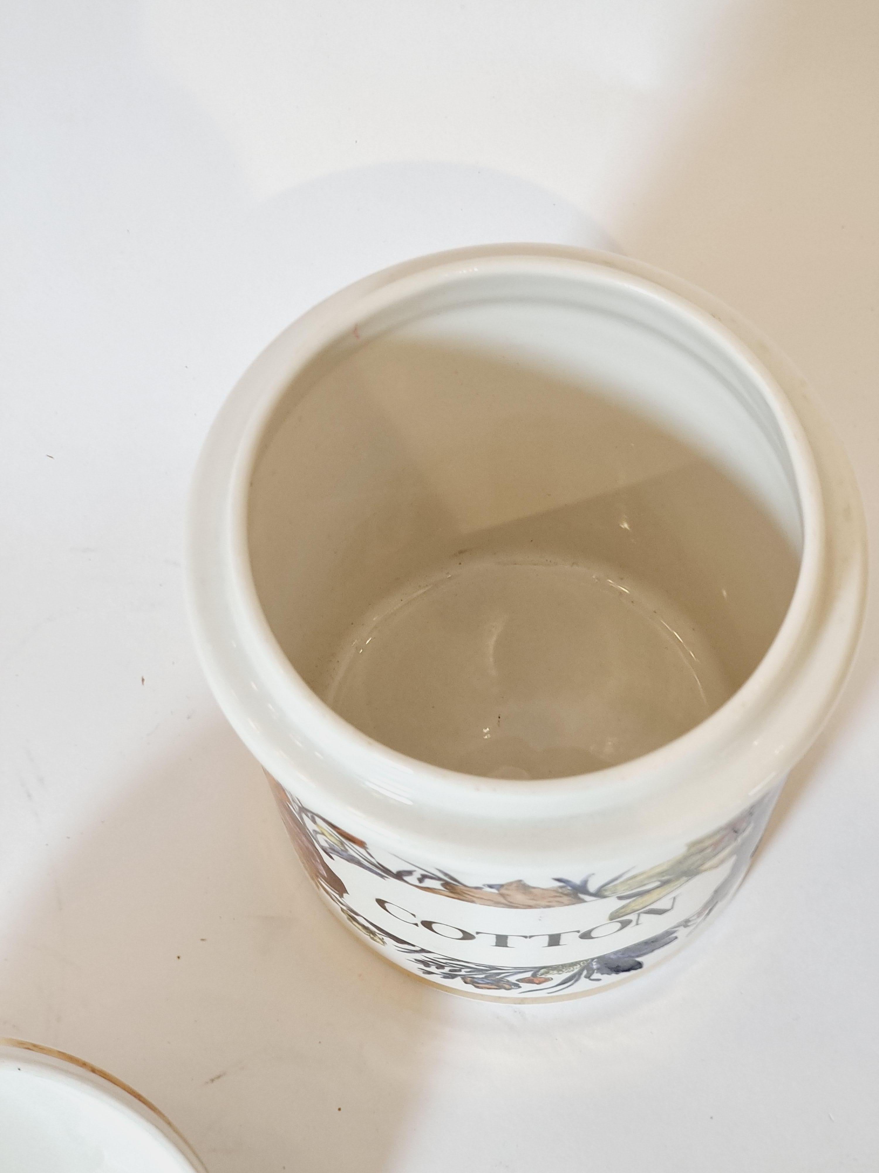 Piero Fornasetti, vaso con coperchio 