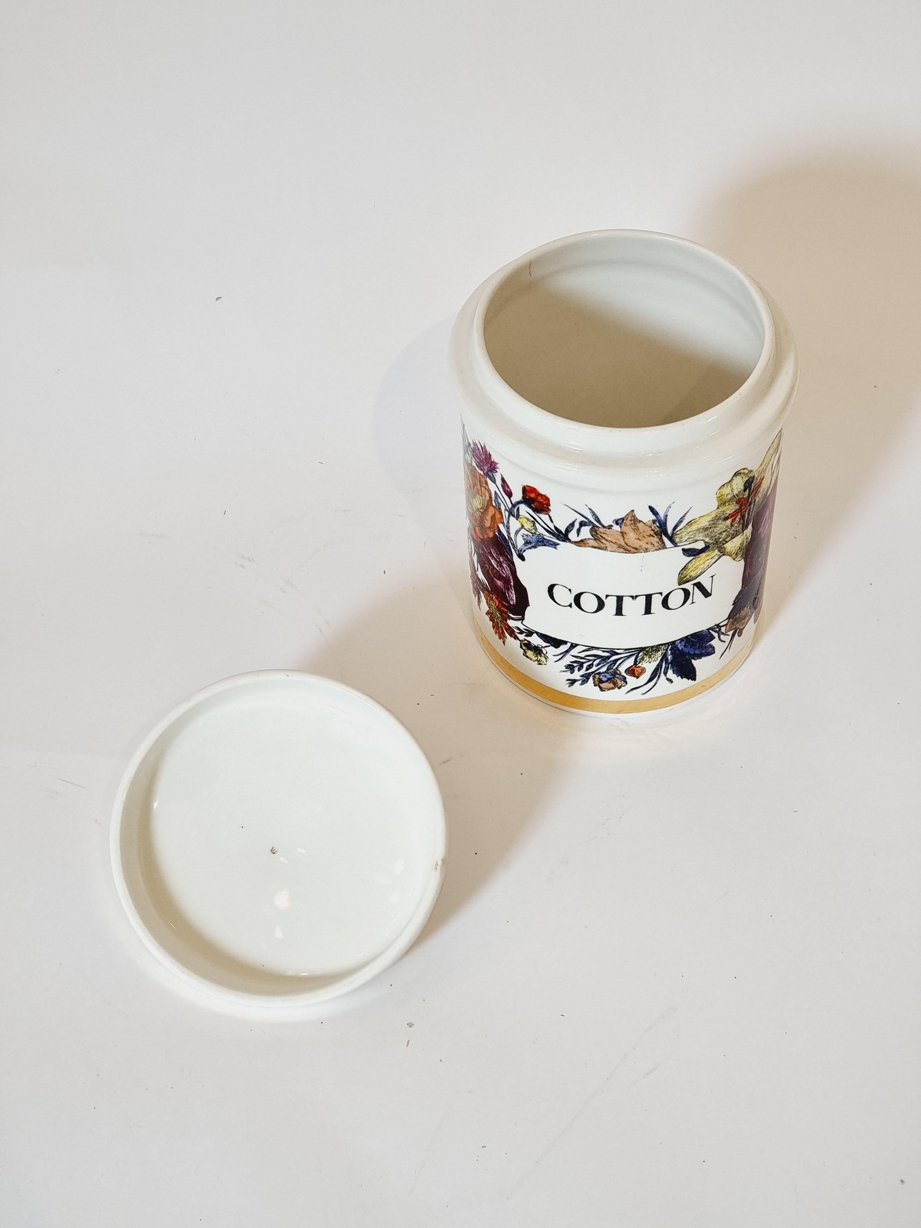 XX secolo Piero Fornasetti, vaso con coperchio 