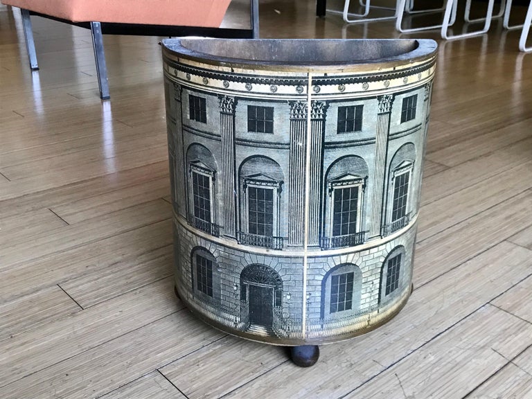Early production piece
Semi circle form
Wood construction
Wood ball feet
Classic lithograph print pattern design
Original vintage condition
Minor wear with a nice patina
Some nicks on the corner
Great for any interior or for collections.