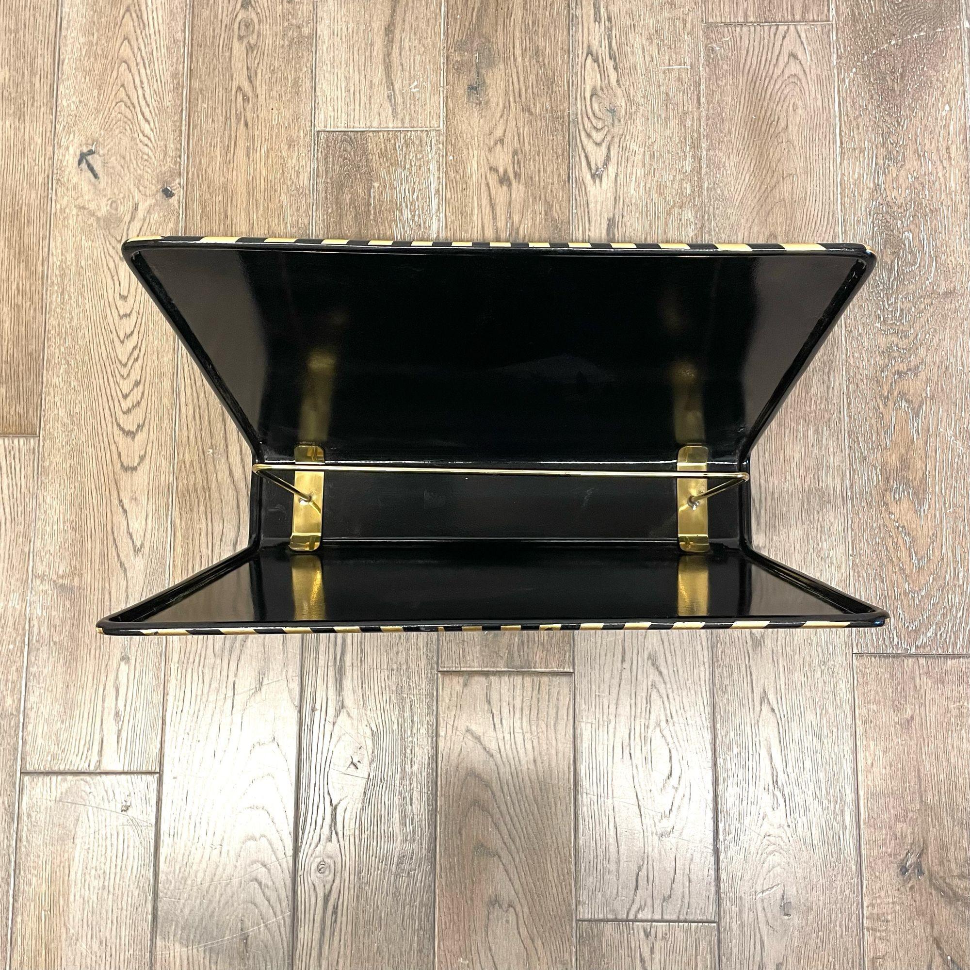 Piero Fornasetti, Mid Century Modern, Magazine Rack, Lacquer, Metal, Italy 1960s For Sale 5