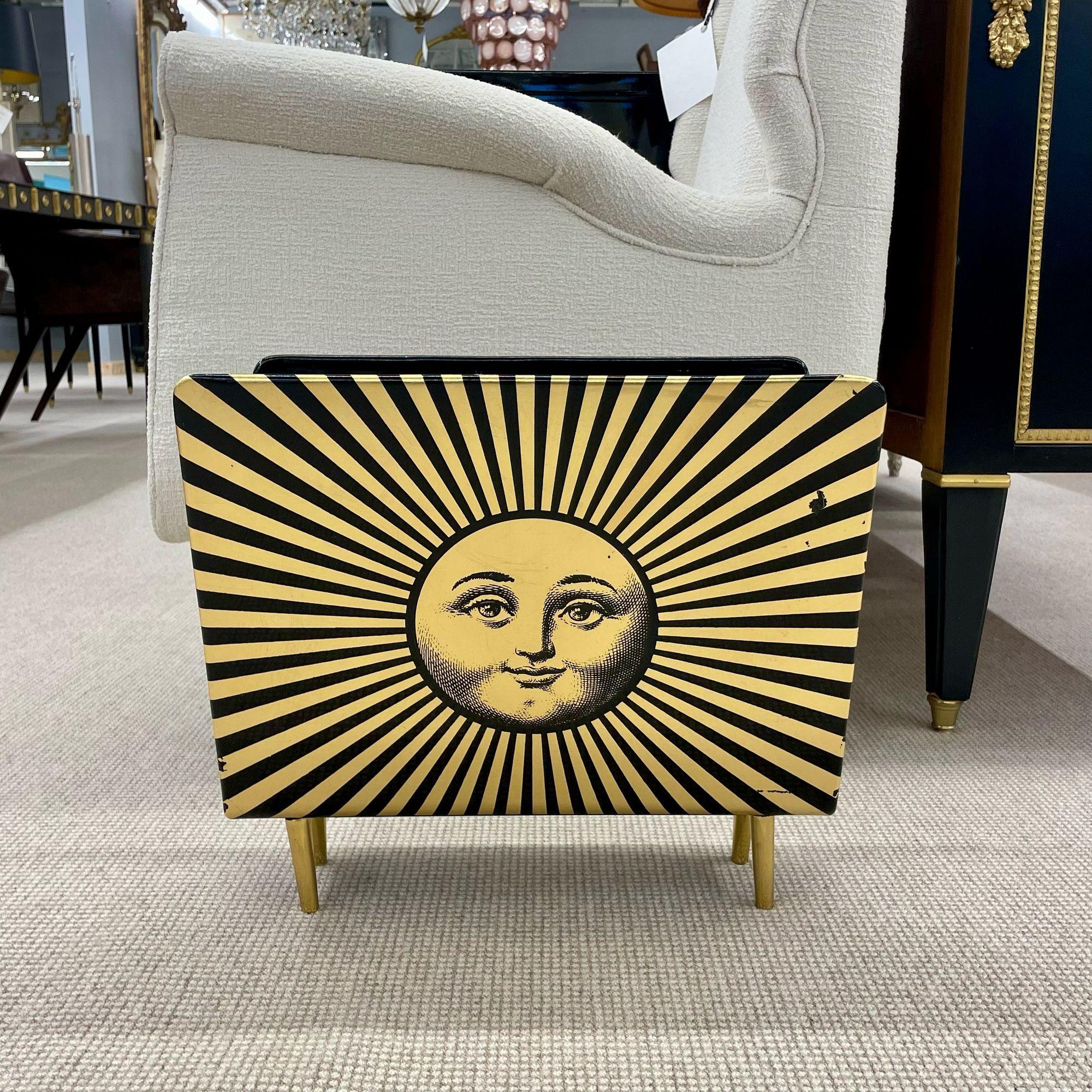 Piero Fornasetti, Mid Century Modern, Magazine Rack, Lacquer, Metal, Italy 1960s For Sale 1