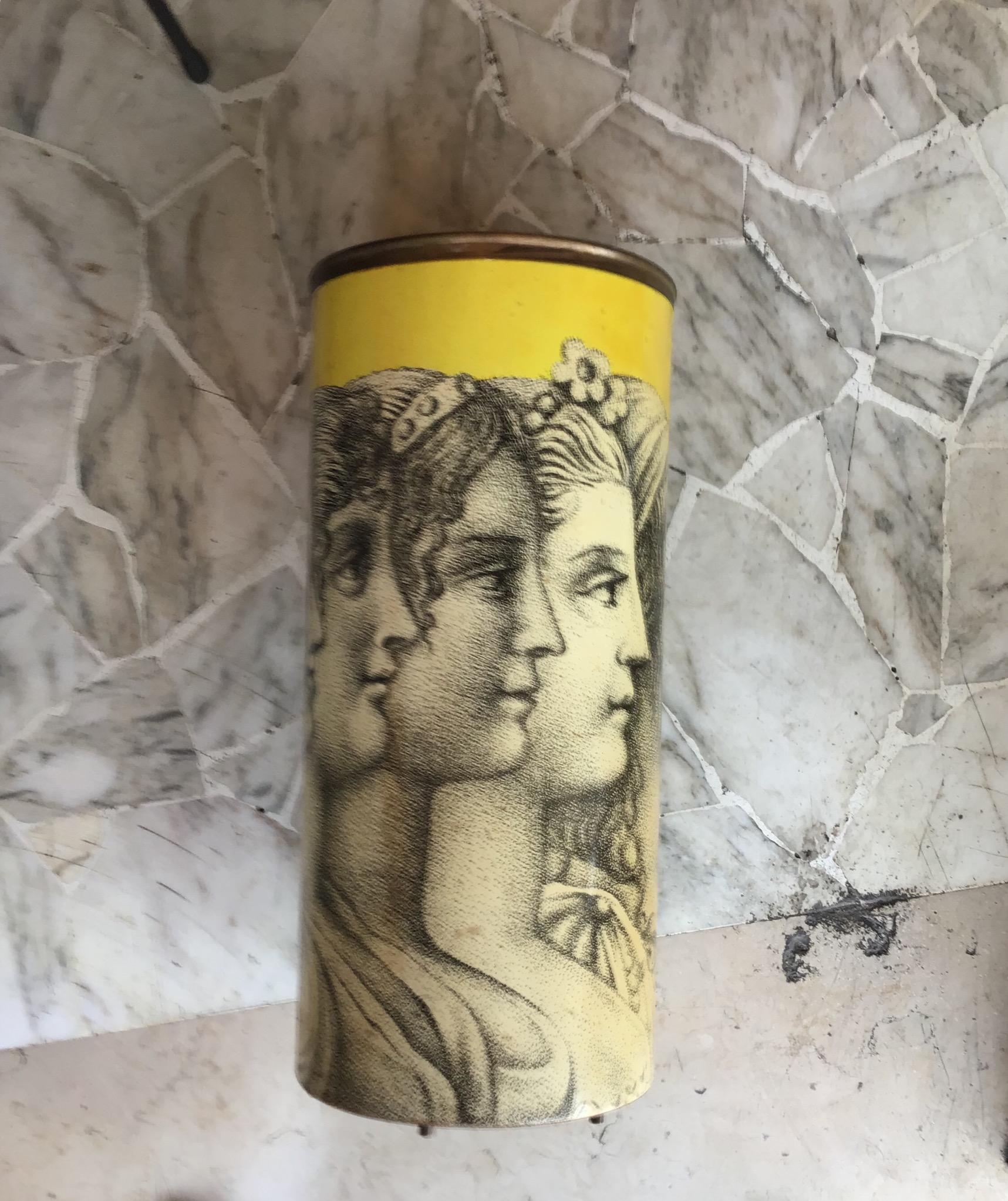 Piero Fornasetti Midcentury Yellow Umbrella Stand with Figures, 1950 In Good Condition In Milano, IT
