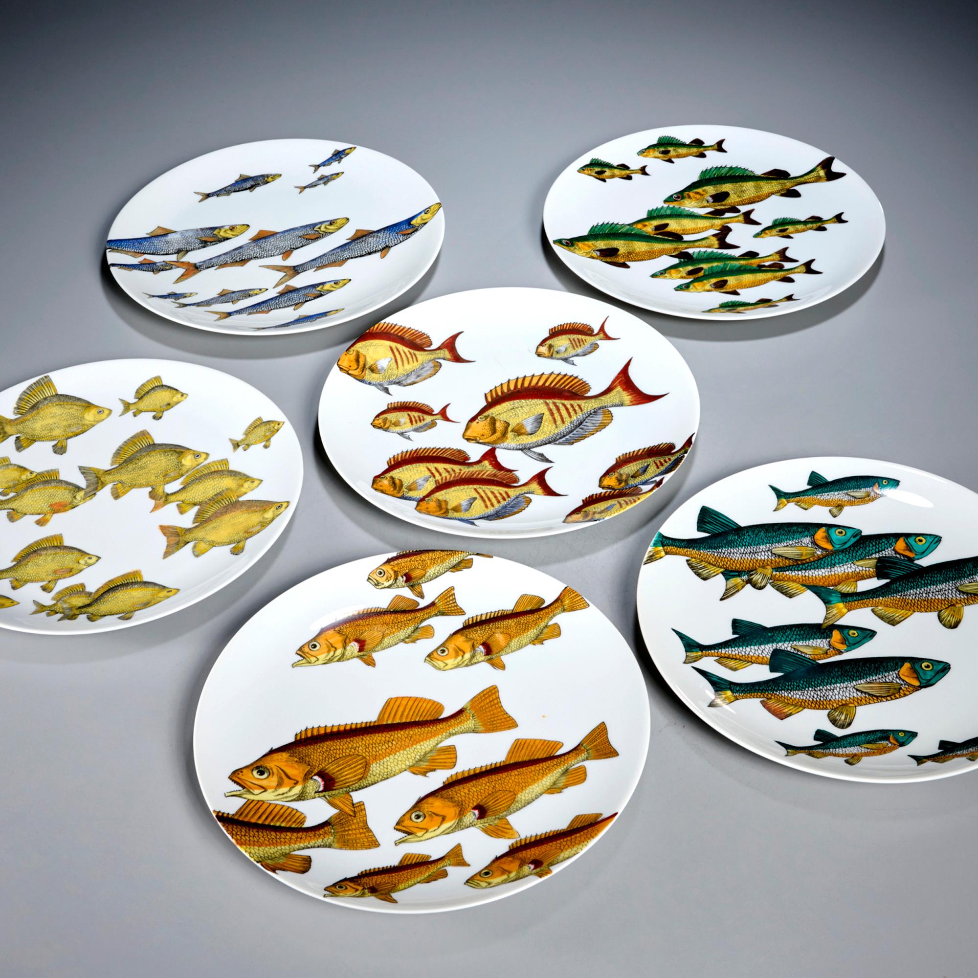 Assiettes en porcelaine « Pesci » de Piero Fornasetti, ensemble de six assiettes avec École de poisson en vente 1