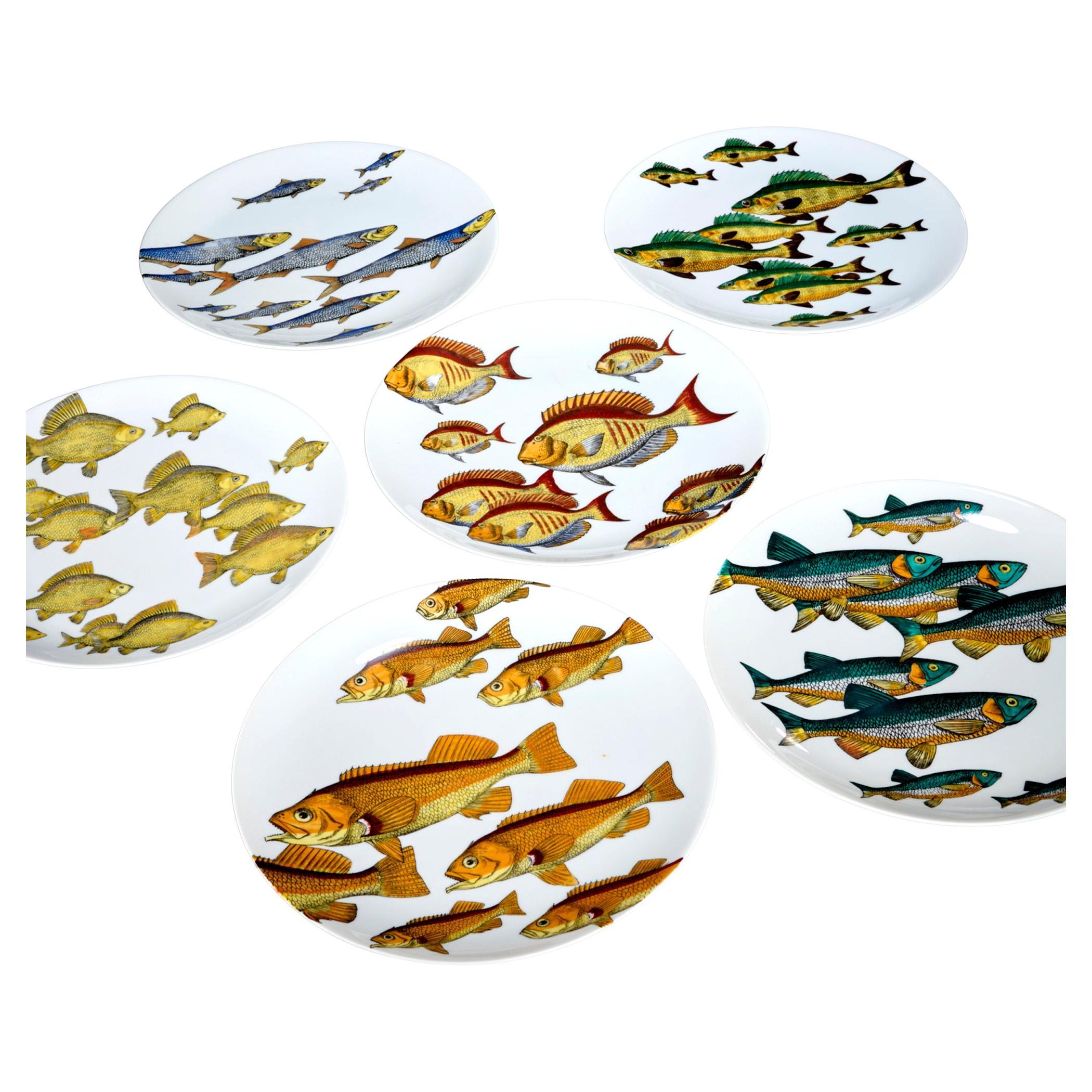 Piero Fornasetti "Pesci" Porcelain Plates, Set of Six Plates with School of Fish