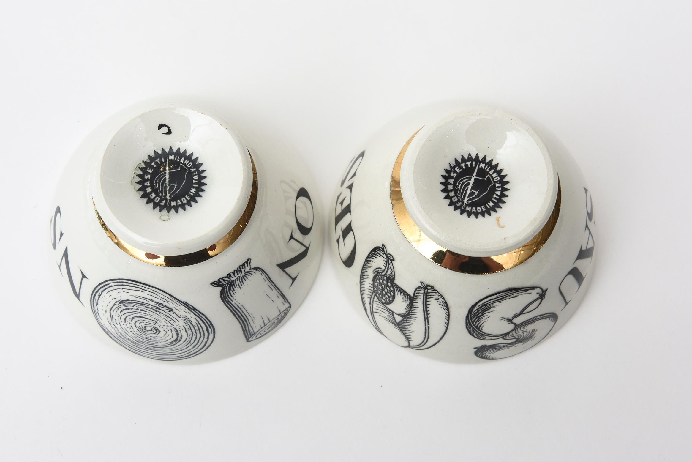 Piero Fornasetti Set di ciotole per antipasti in porcellana e dorate del Medioevo / 6 in vendita 1