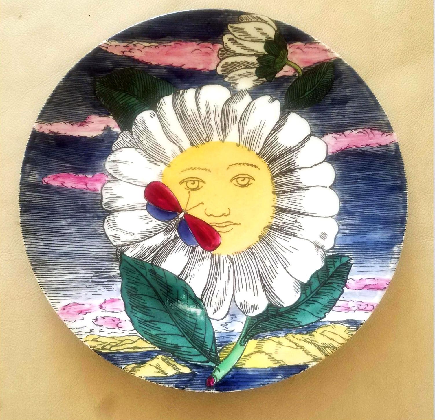 Assiettes mesi et soli en porcelaine de Piero Fornasetti,
12 soleils, 12 mois,
Paire d'assiettes
Milieu-fin des années 1950.

Piero Fornasetti 