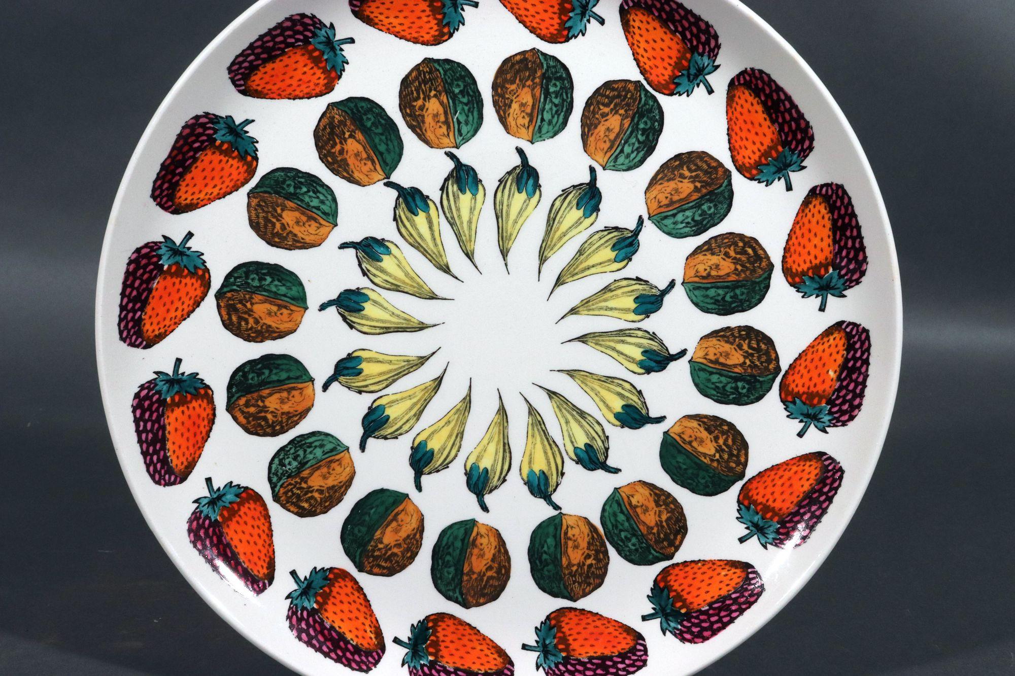 Piero Fornasetti Porcelain Plates, Giostra di Frutta (Merry-go-Round of Fruit) For Sale 5