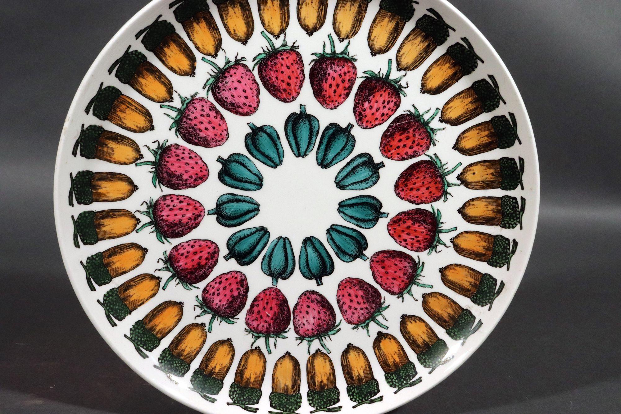 Piero Fornasetti Porcelain Plates, Giostra di Frutta (Merry-go-Round of Fruit) For Sale 1