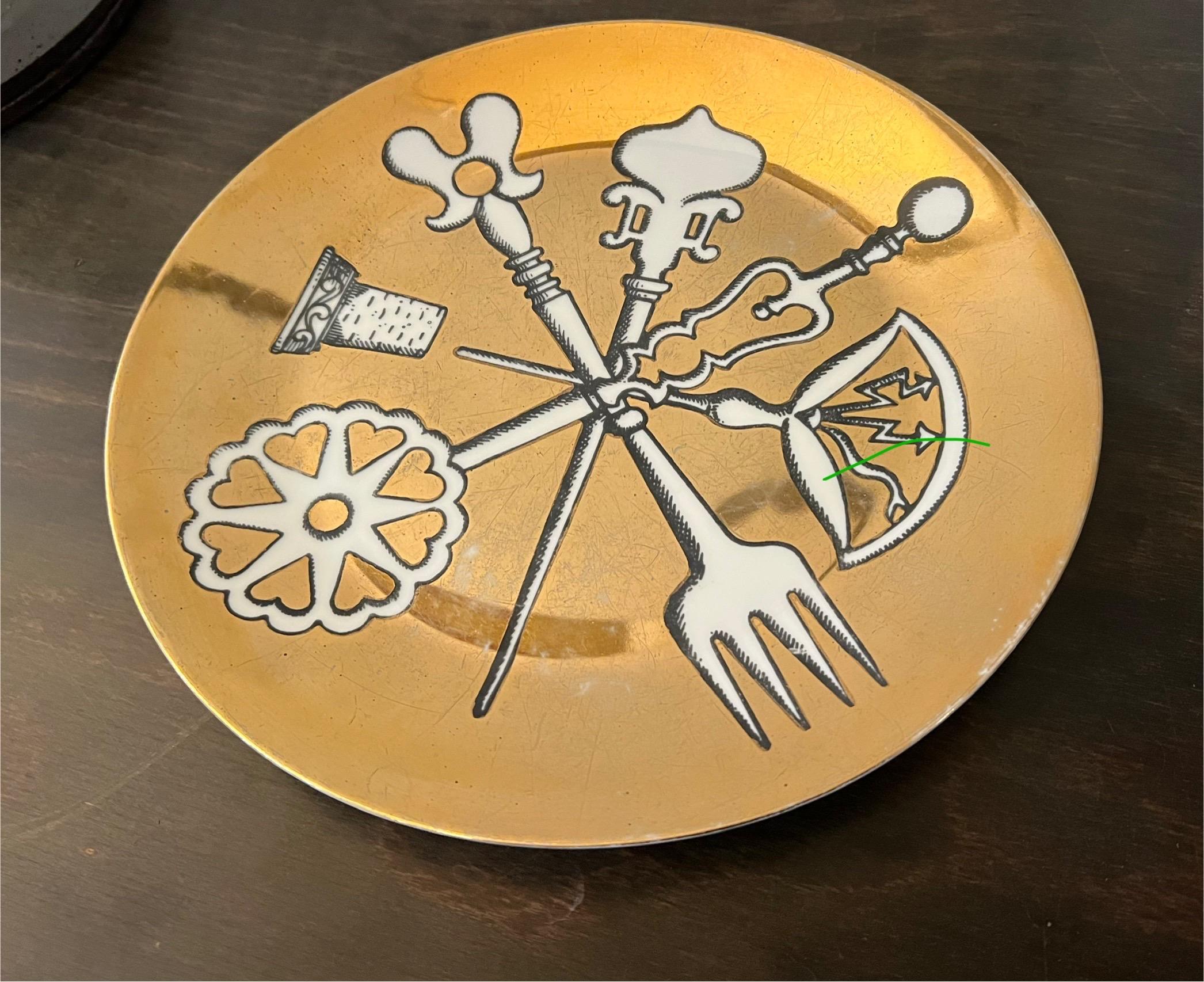 Italian Piero Fornasetti Posateria 1956 Gold Gilt Porcelain Decorative Plate Italy For Sale