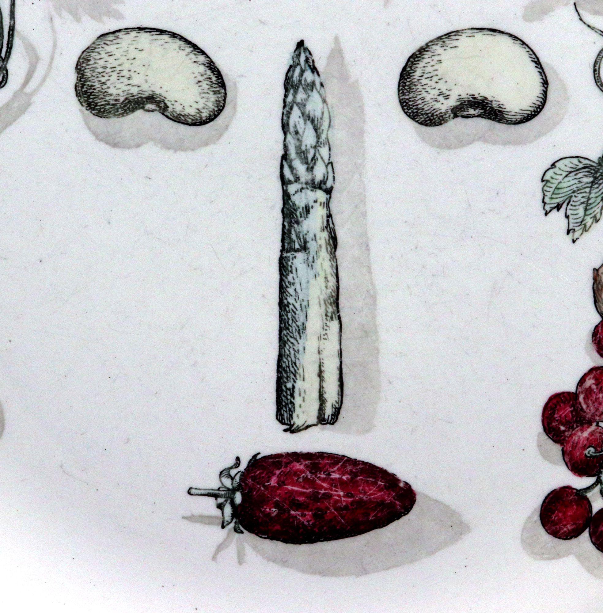 Mid-Century Modern Assiette à légumes Arcimboldesca de Piero Fornasetti Pottery en vente