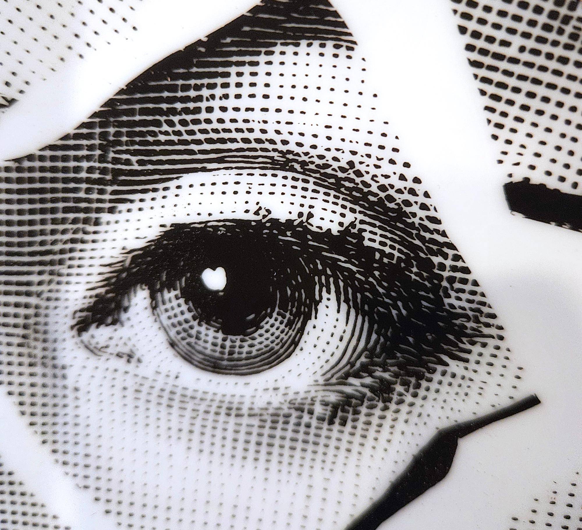 Piero Fornasetti Rosenthal Porzellan Surreal Themes and Variations Teller im Zustand „Gut“ im Angebot in Downingtown, PA