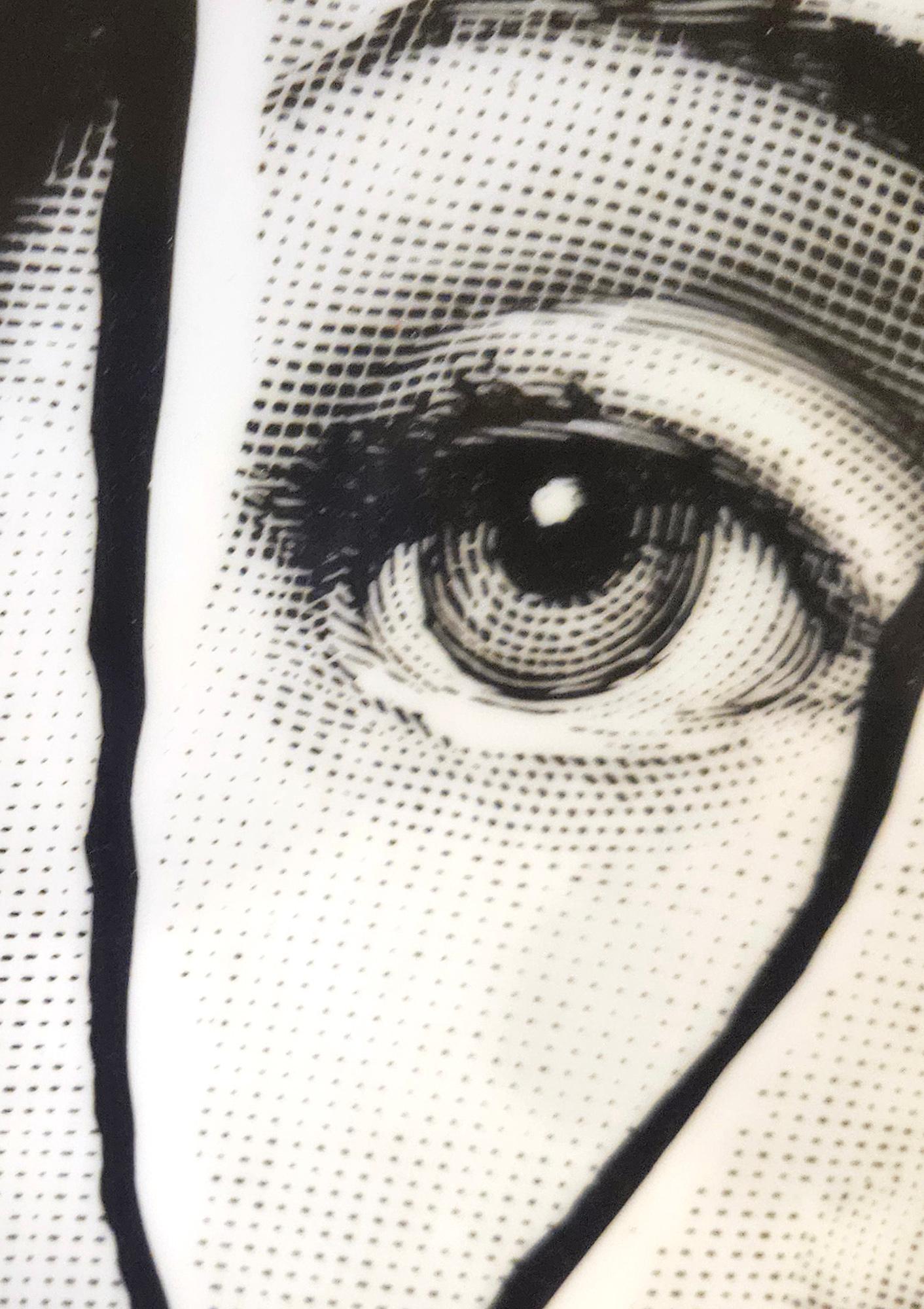 Piero Fornasetti Rosenthal Porzellan Surreal Themes and Variations Teller im Angebot 1