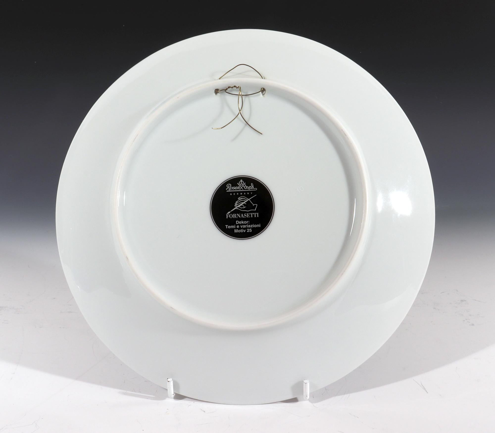 Fin du 20e siècle Assiette en porcelaine Piero Fornasetti Rosenthal sur les thèmes et les variations, Motiv 25 en vente