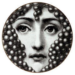 Platte aus Rosenthal-Porzellan mit Themen und Variationen von Piero Fornasetti, Motiv 25