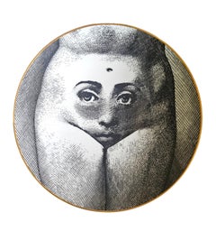 Assiette en porcelaine Piero Fornasetti Rosenthal thèmes et variations, Motiv 19   Baubo