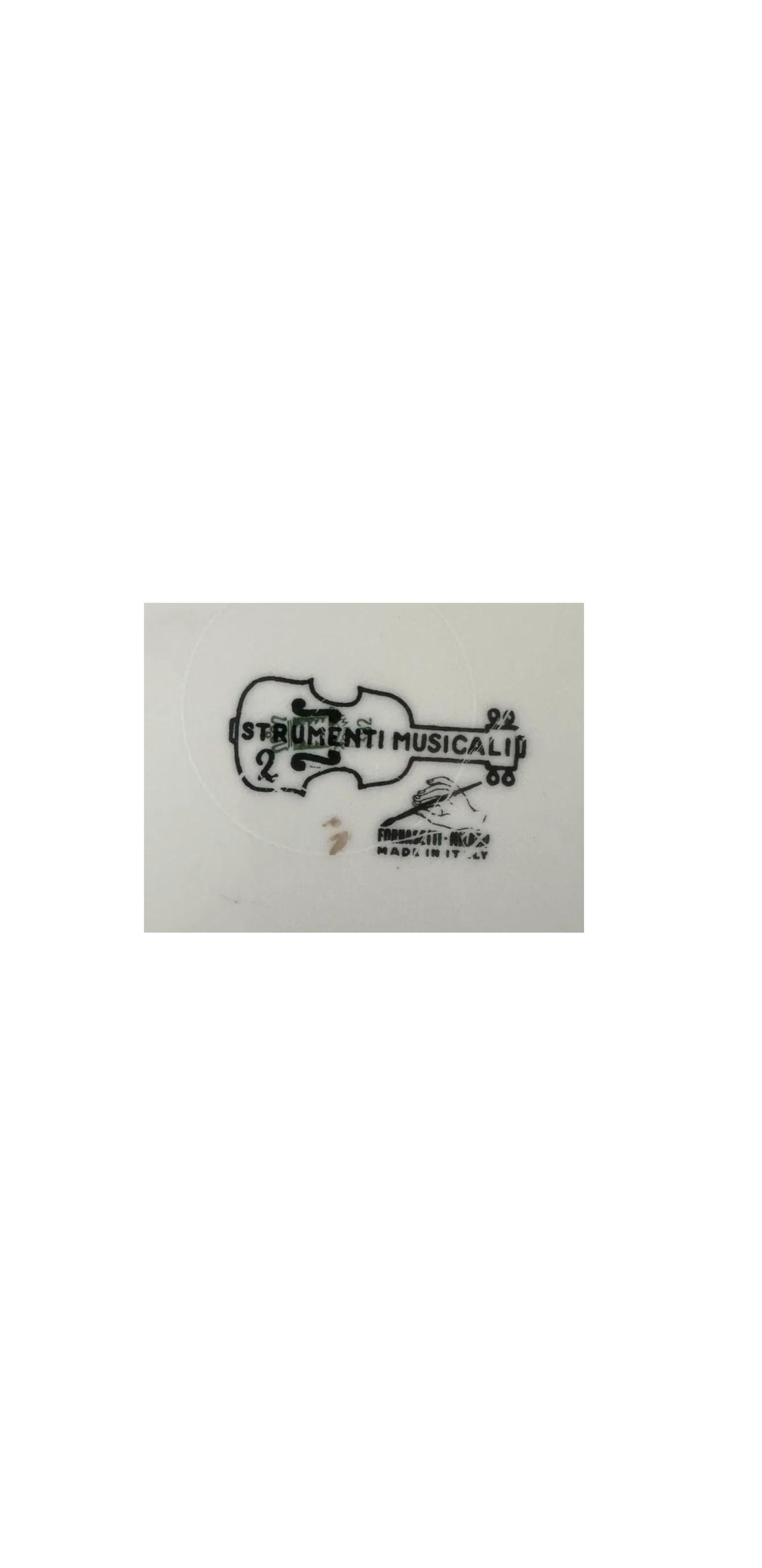 XX secolo Piero Fornasetti Strumenti Musicali Piatto in Porcellana No. 2 in vendita
